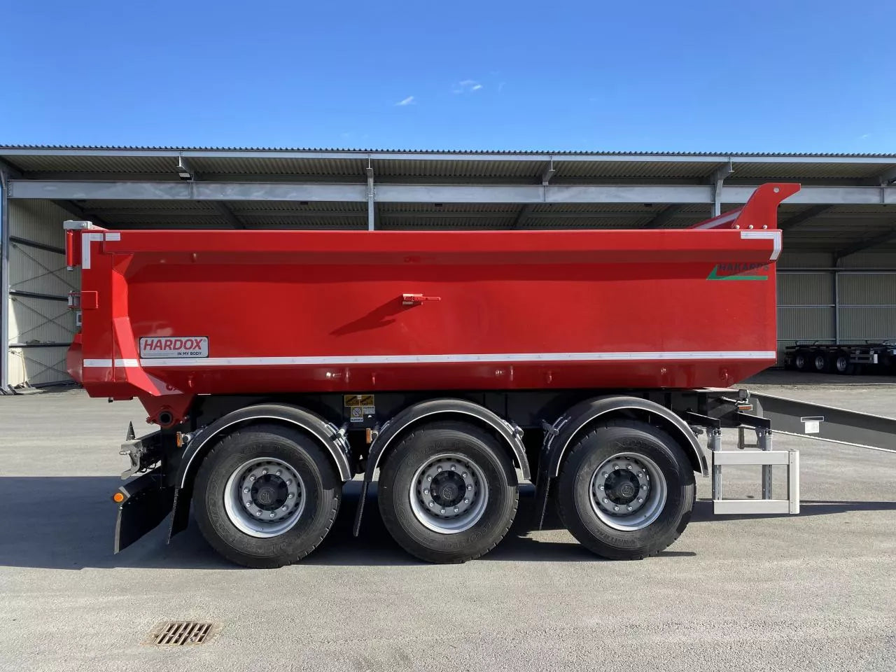 3 axlad 24 tons dumperkärra med lång dragstång