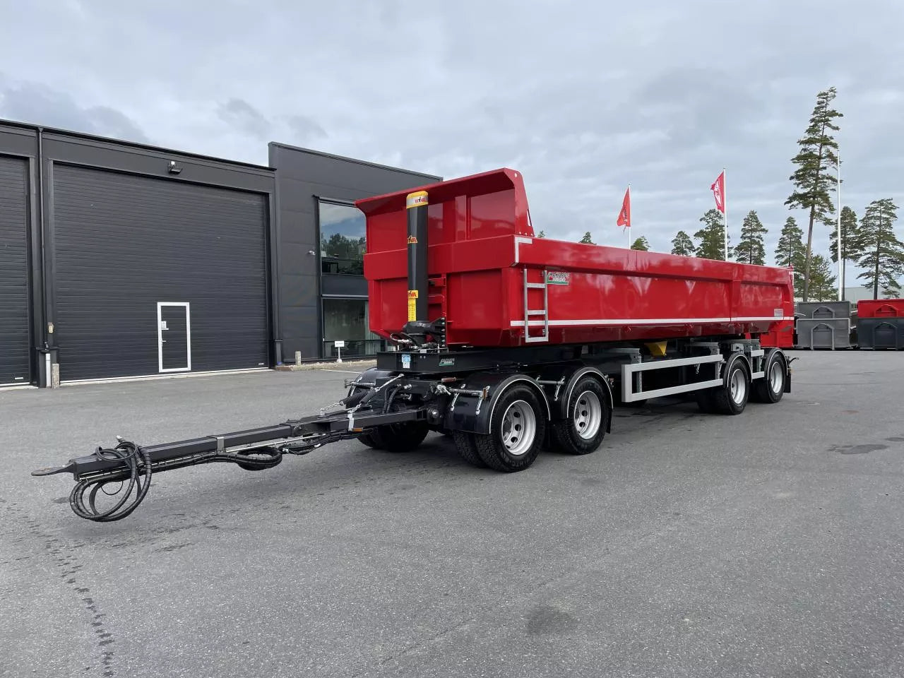 4 axlad 38 tons dumpervagn med skjutbar dragstång