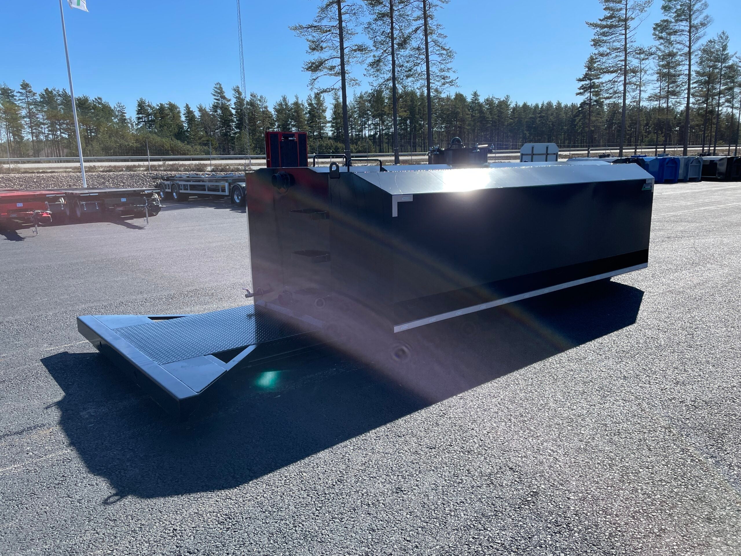 12,5m3 vattentank i Rostfritt på lastväxlarram