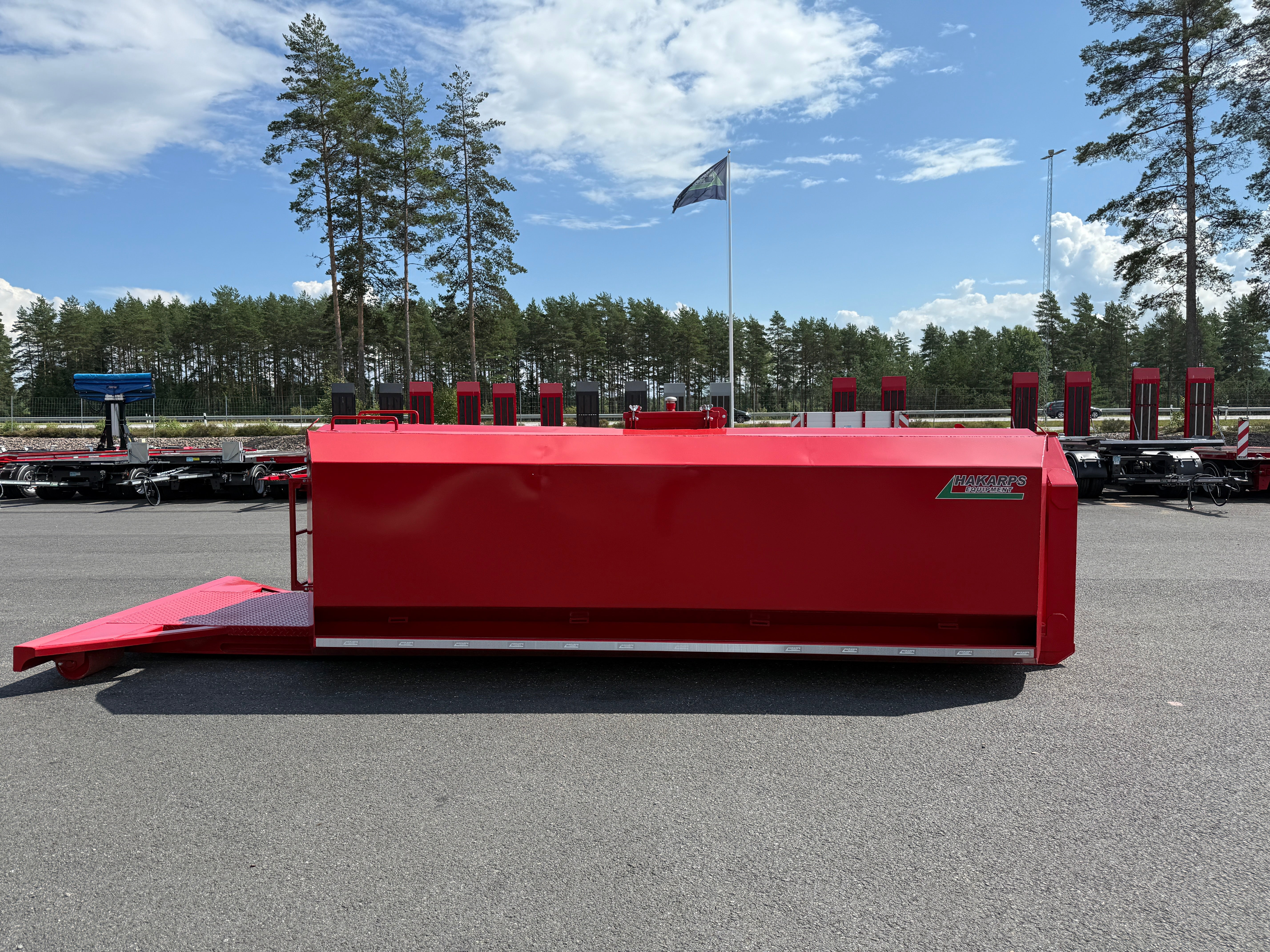 12,5m3 vattentank i stål på lastväxlarram