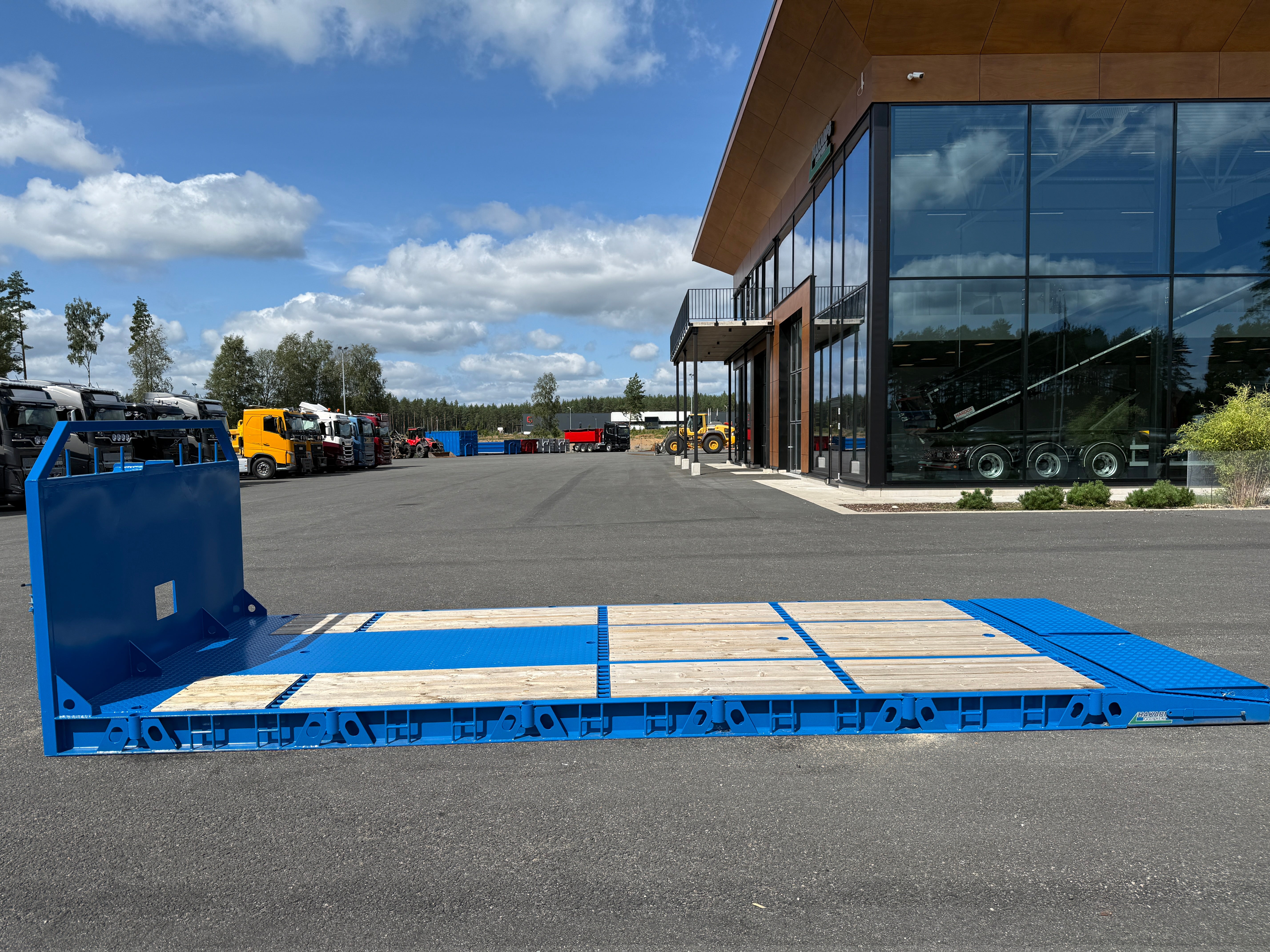 Maskinflak med stegar och sandwich ramp