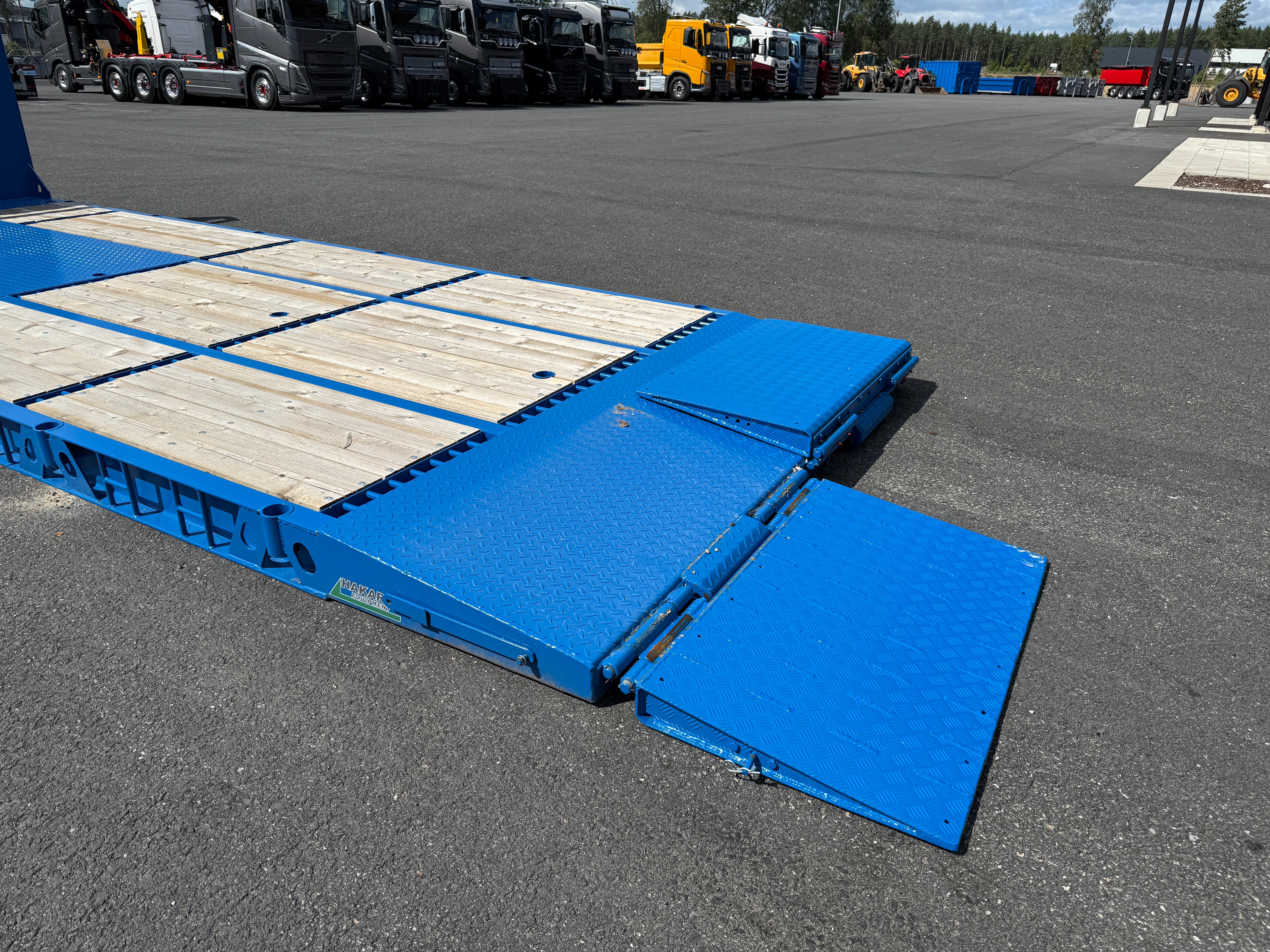 Maskinflak med stegar och sandwich ramp
