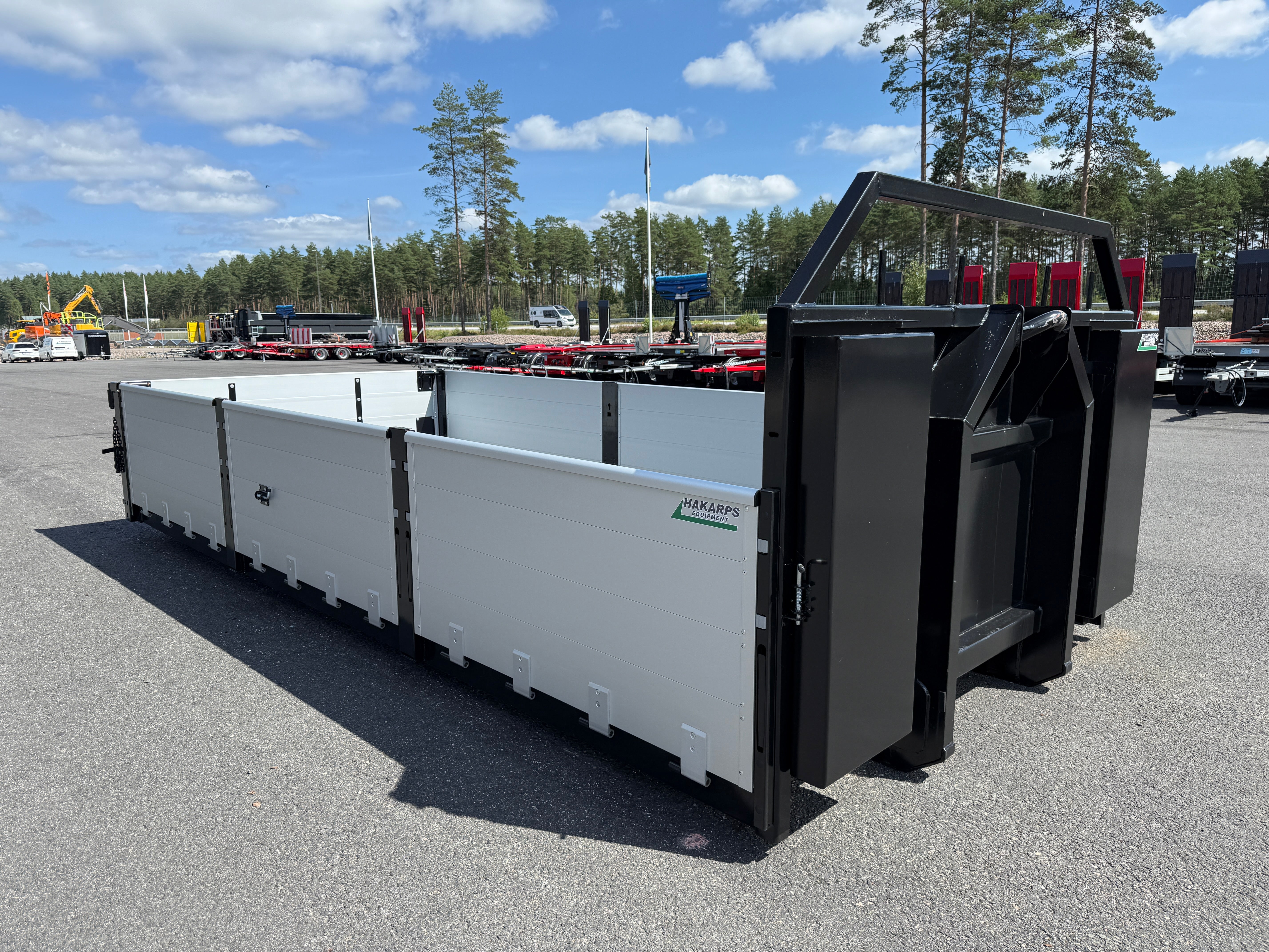 Lastväxlarflak med aluminiumlämmar grusförstärkt 5.600mm