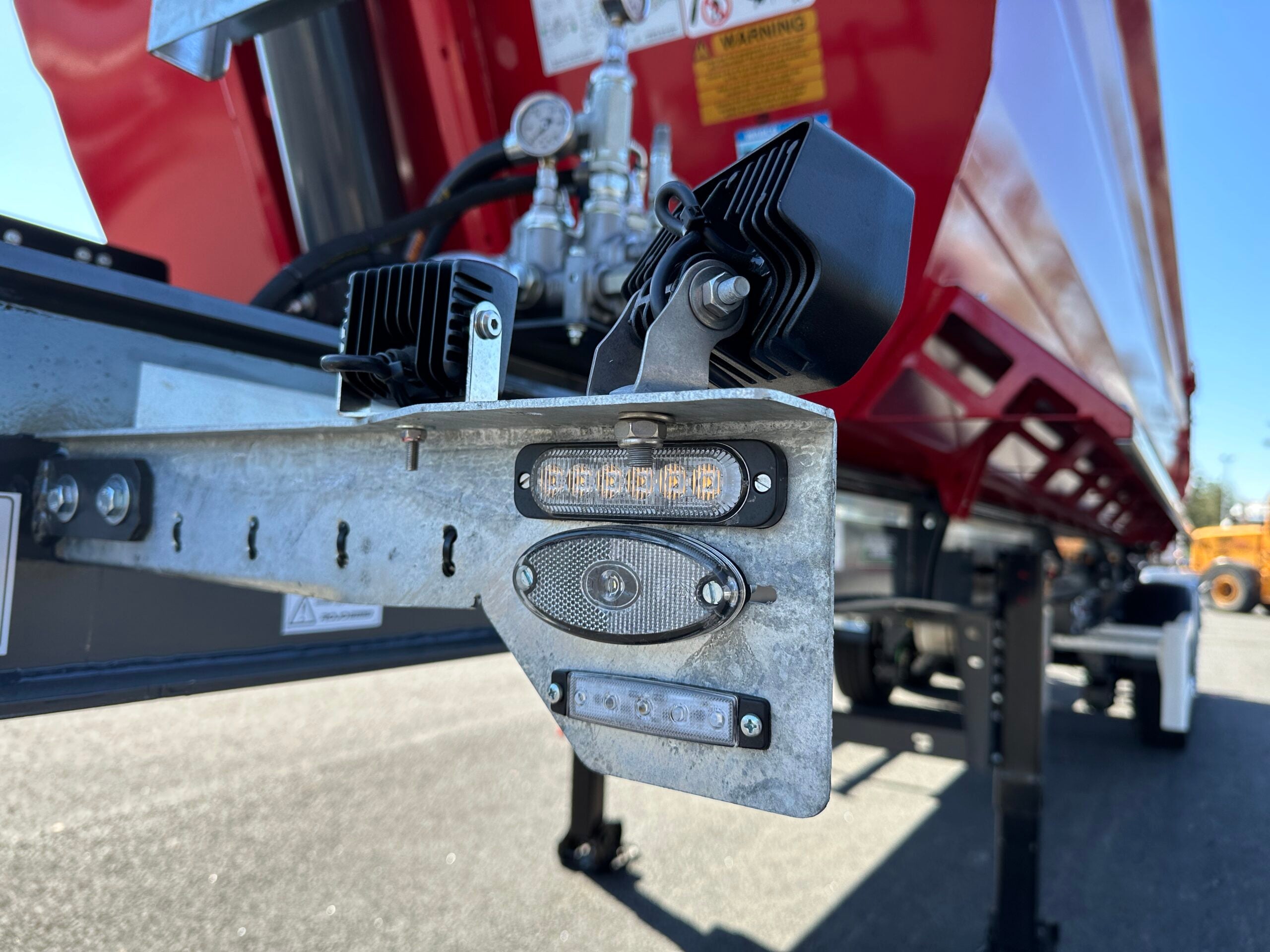3 axlad ROJO - Tipptrailer med skjutbar trippel