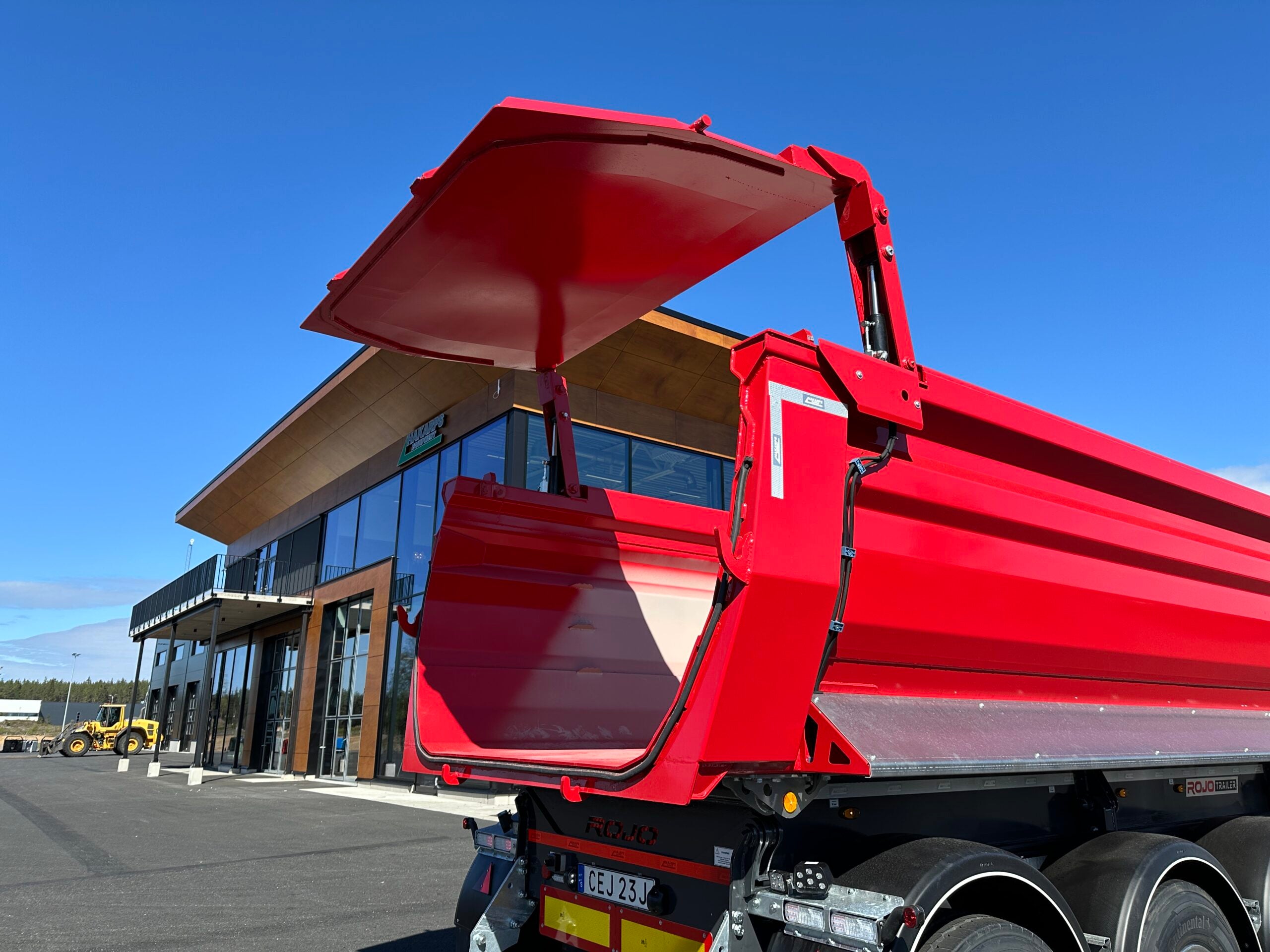 3 axlad ROJO - Tipptrailer med skjutbar trippel