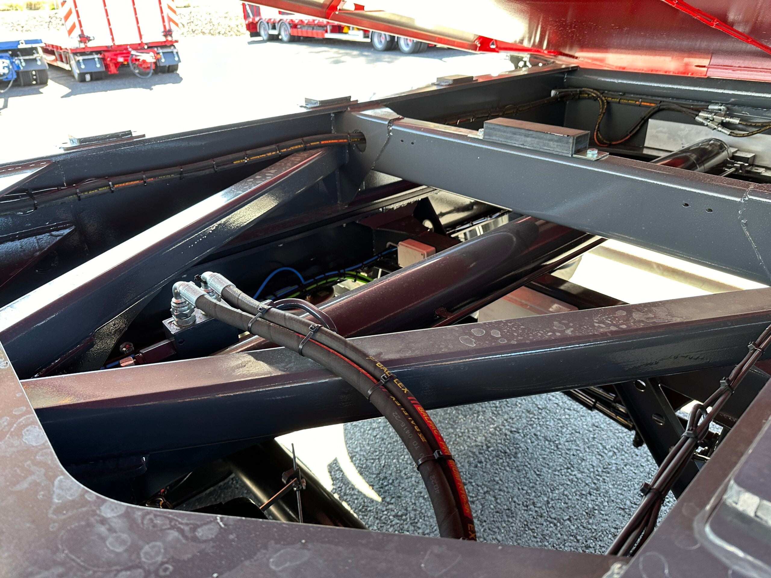 3 axlad ROJO - Tipptrailer med skjutbar trippel
