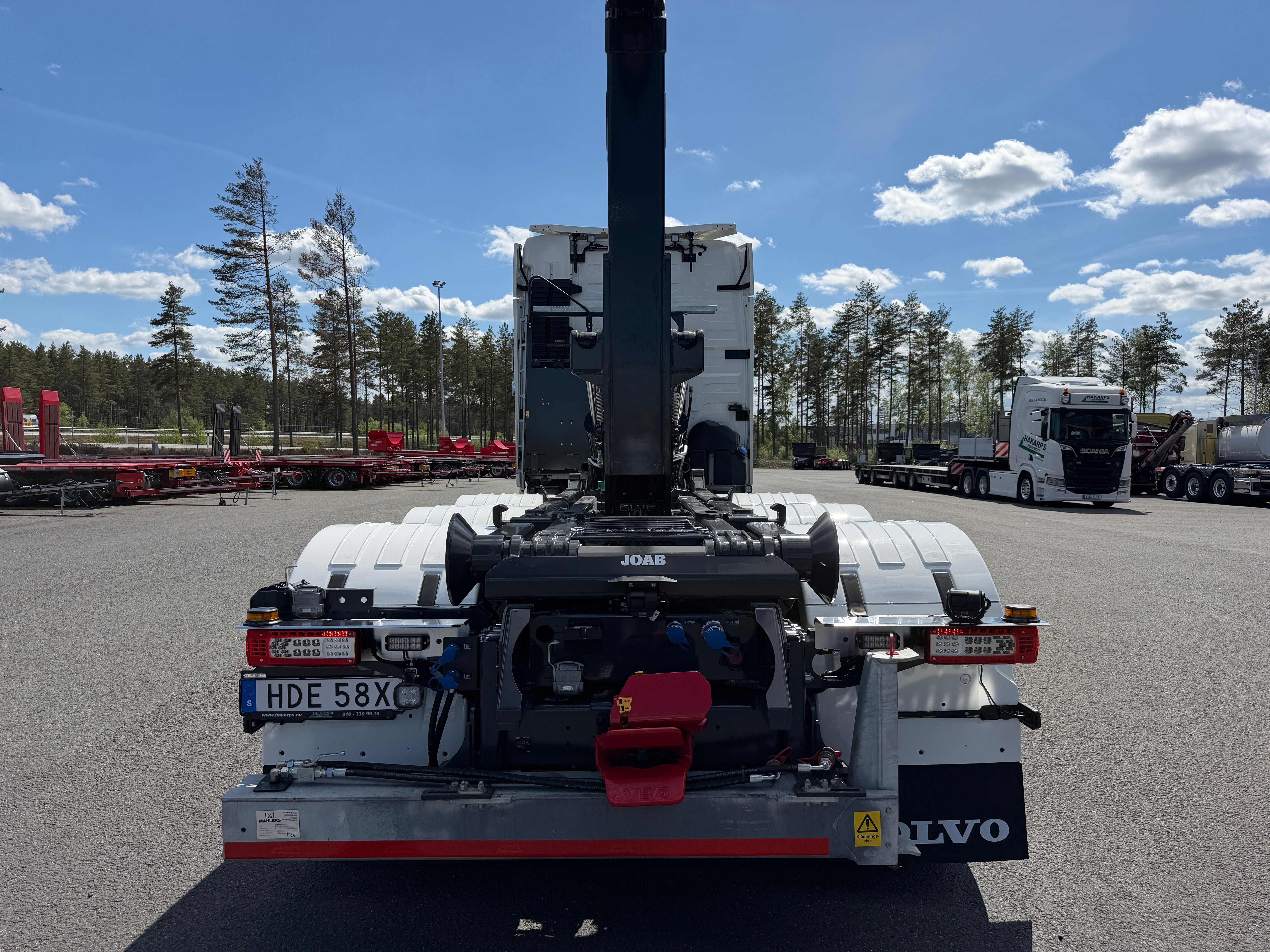 Volvo FH13 540 Tridem lastväxlare fullt plogutrustad JOAB 27 tons