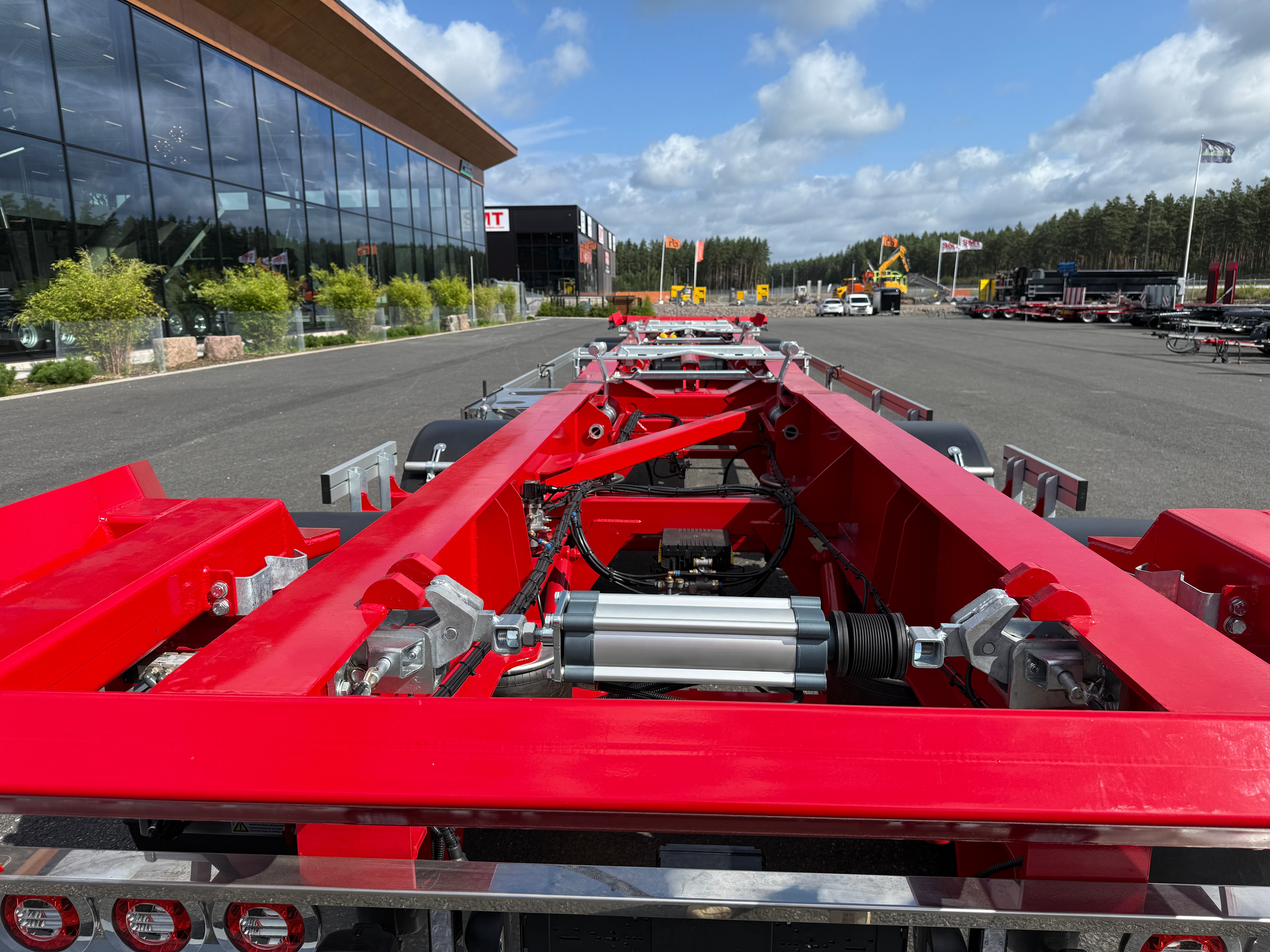 4 axlad 38 tons lastväxlarvagn med hydraulisk skjutkolv