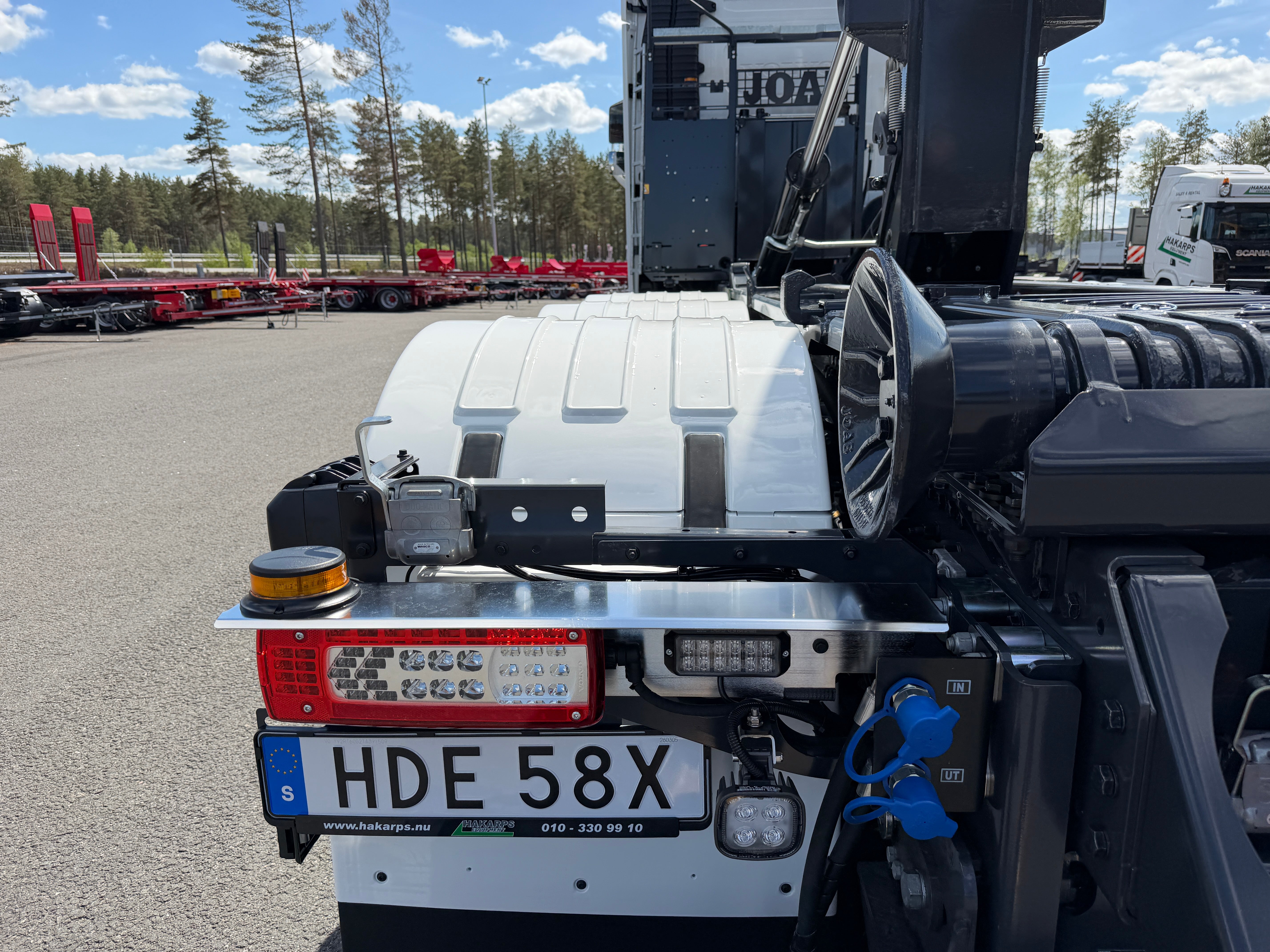 Volvo FH13 540 Tridem lastväxlare fullt plogutrustad JOAB 27 tons