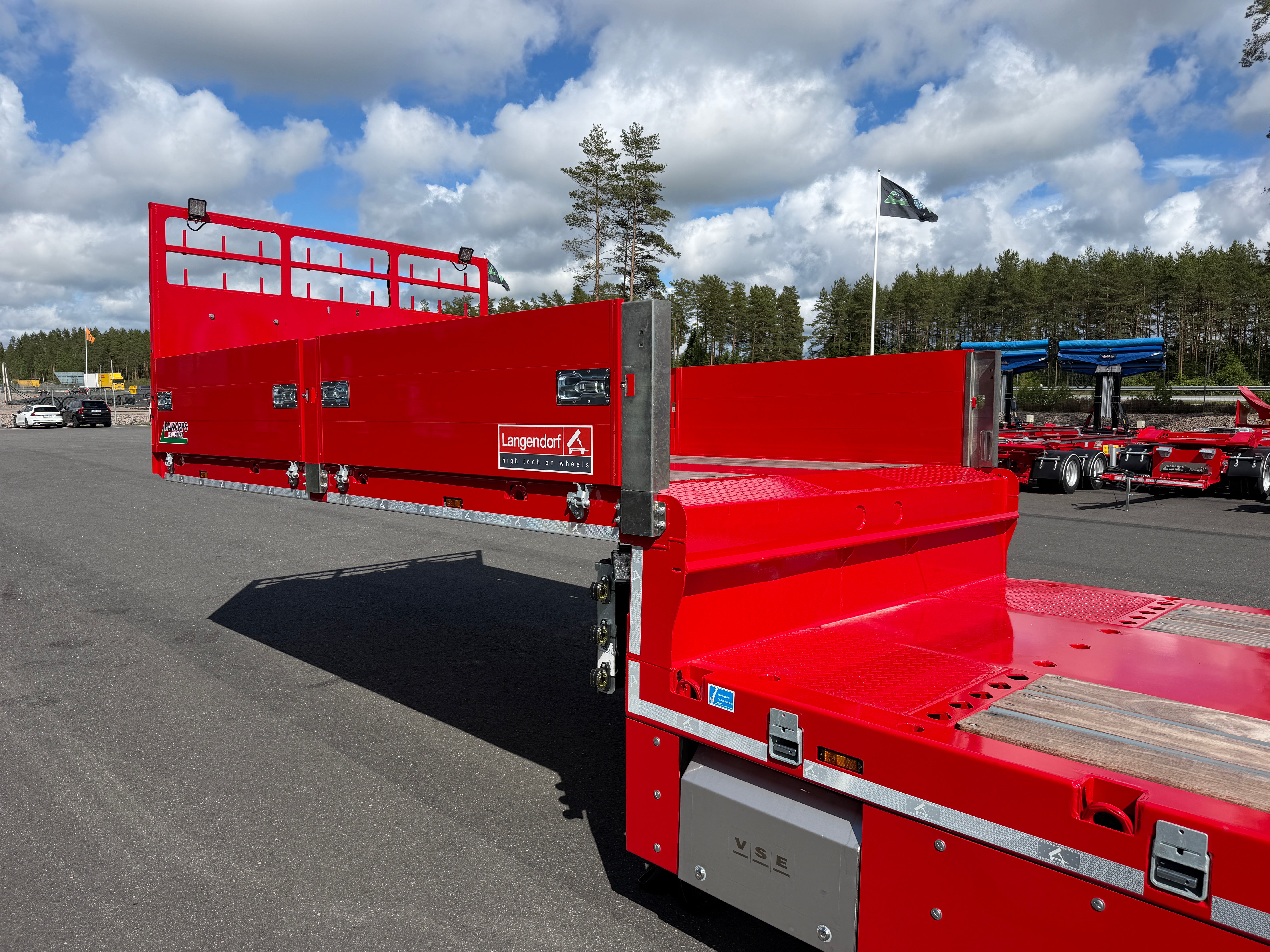 Langendorf 4 axlad 18,4m jumbotrailer med VSE styrning