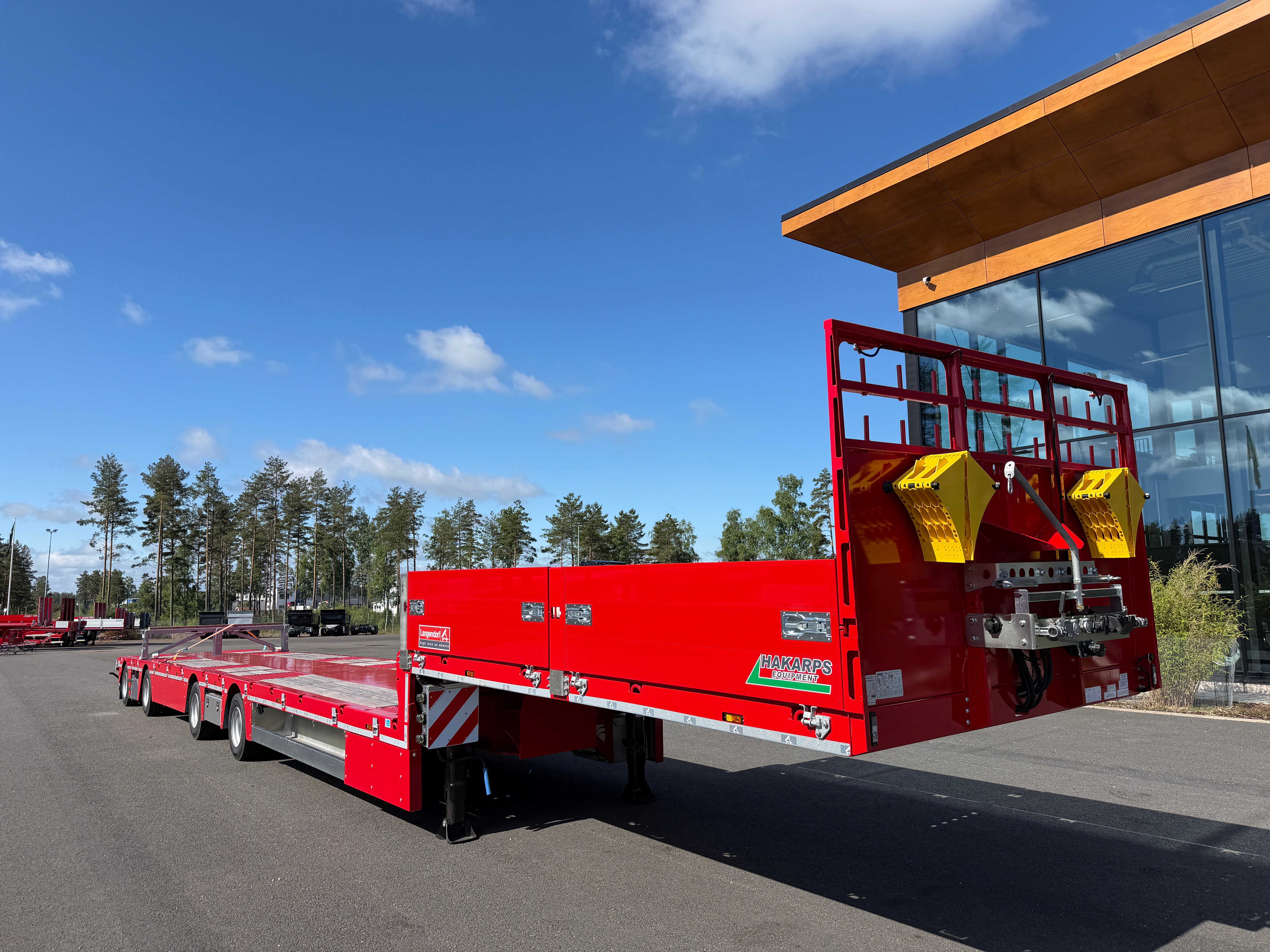 Langendorf 4 axlad 18,4m jumbotrailer med VSE styrning