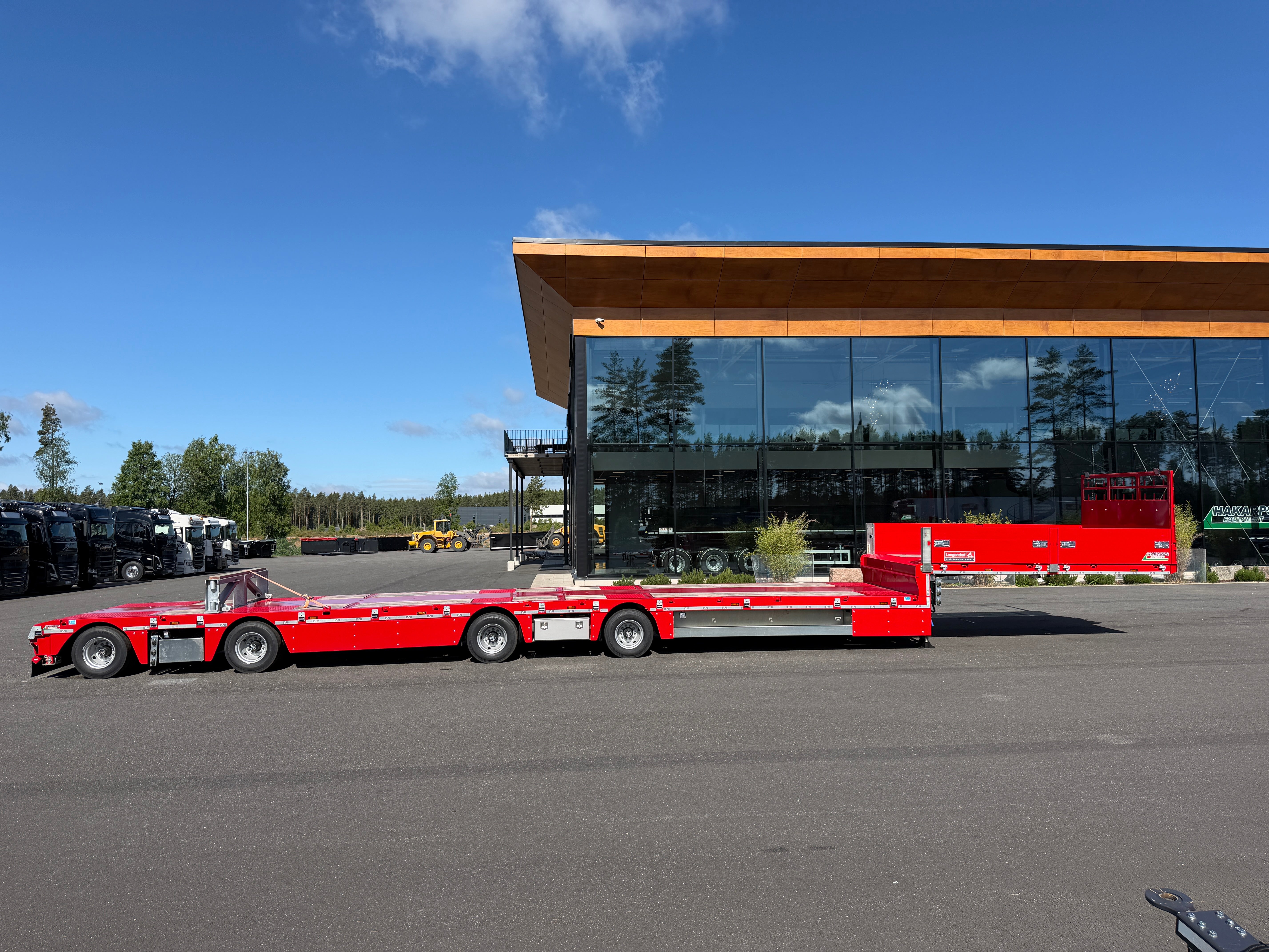 Langendorf 4 axlad 18,4m jumbotrailer med VSE styrning