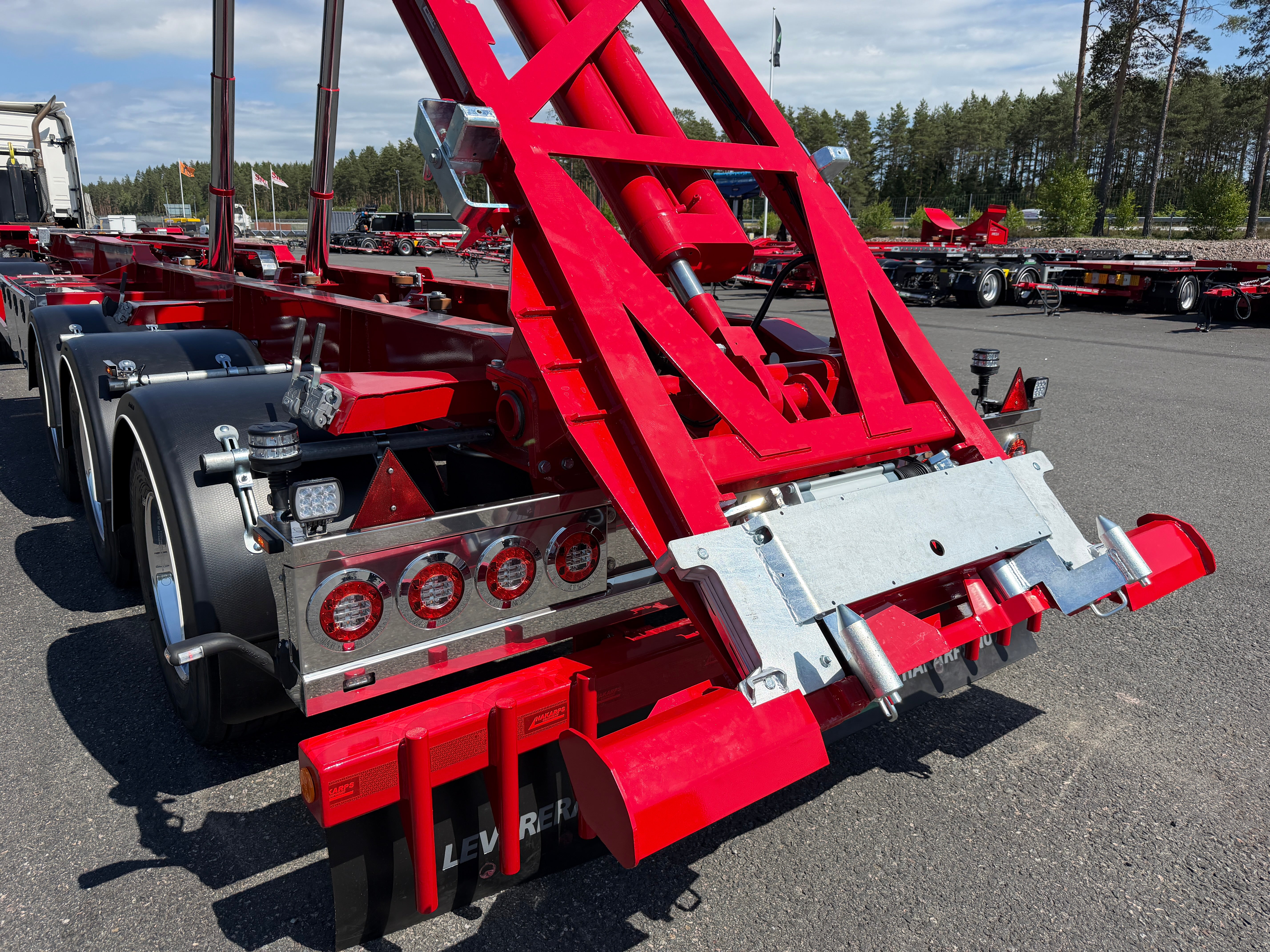 5 axlad 42 tons lastväxlarvagn 2 flak med skjutkolv + tipp