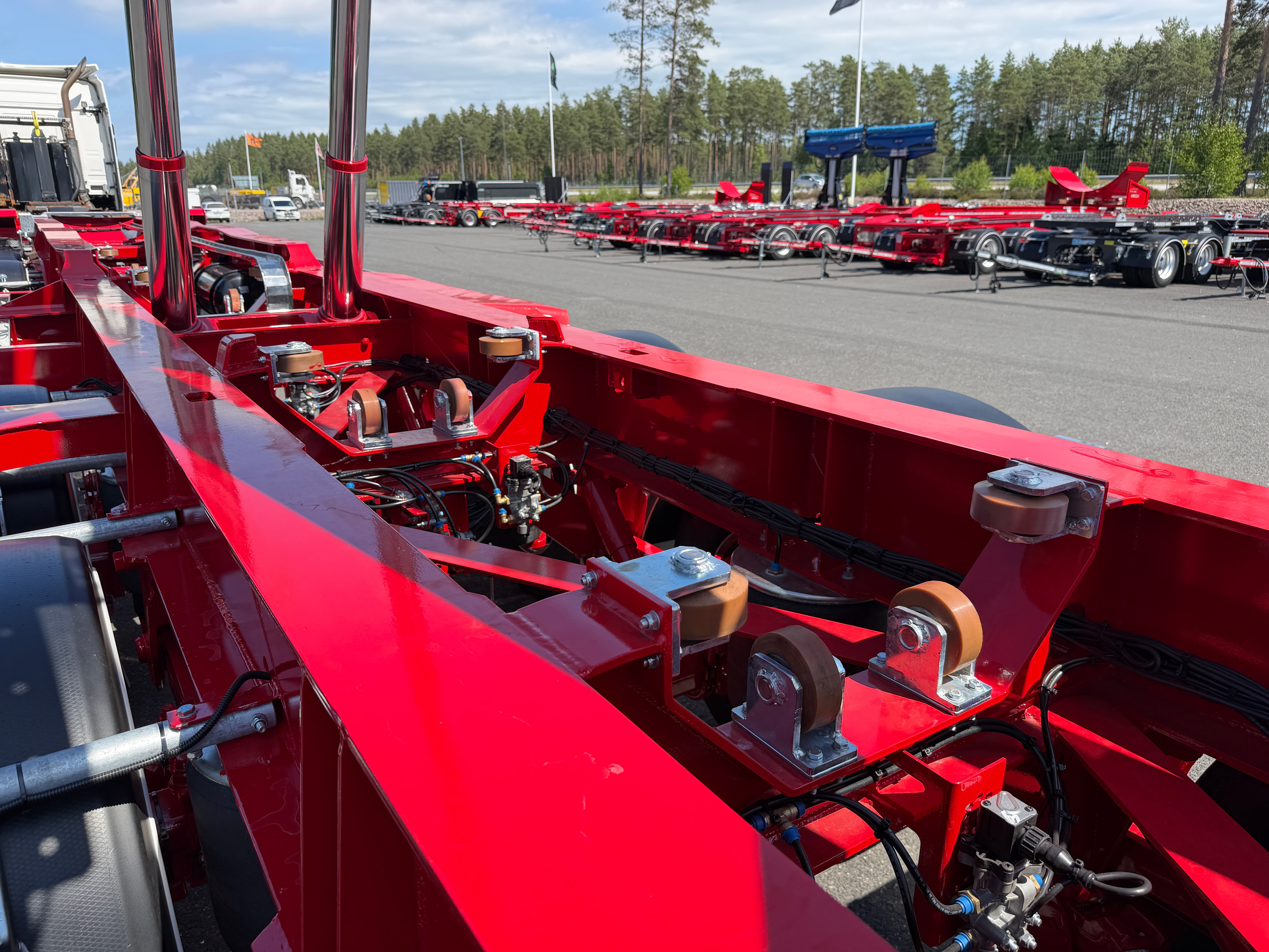 5 axlad 42 tons lastväxlarvagn 2 flak med skjutkolv + tipp