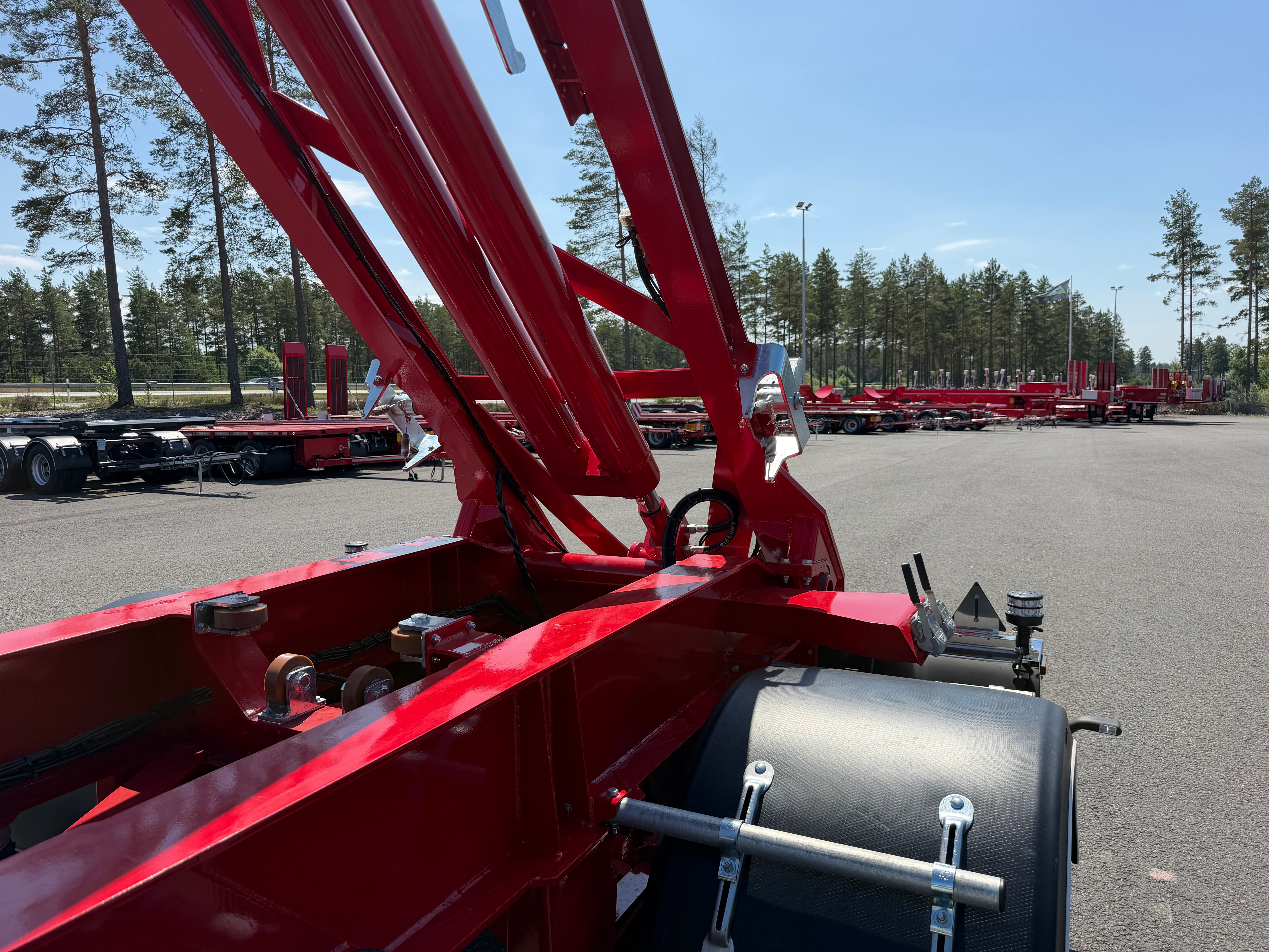 5 axlad 42 tons lastväxlarvagn 2 flak med skjutkolv + tipp