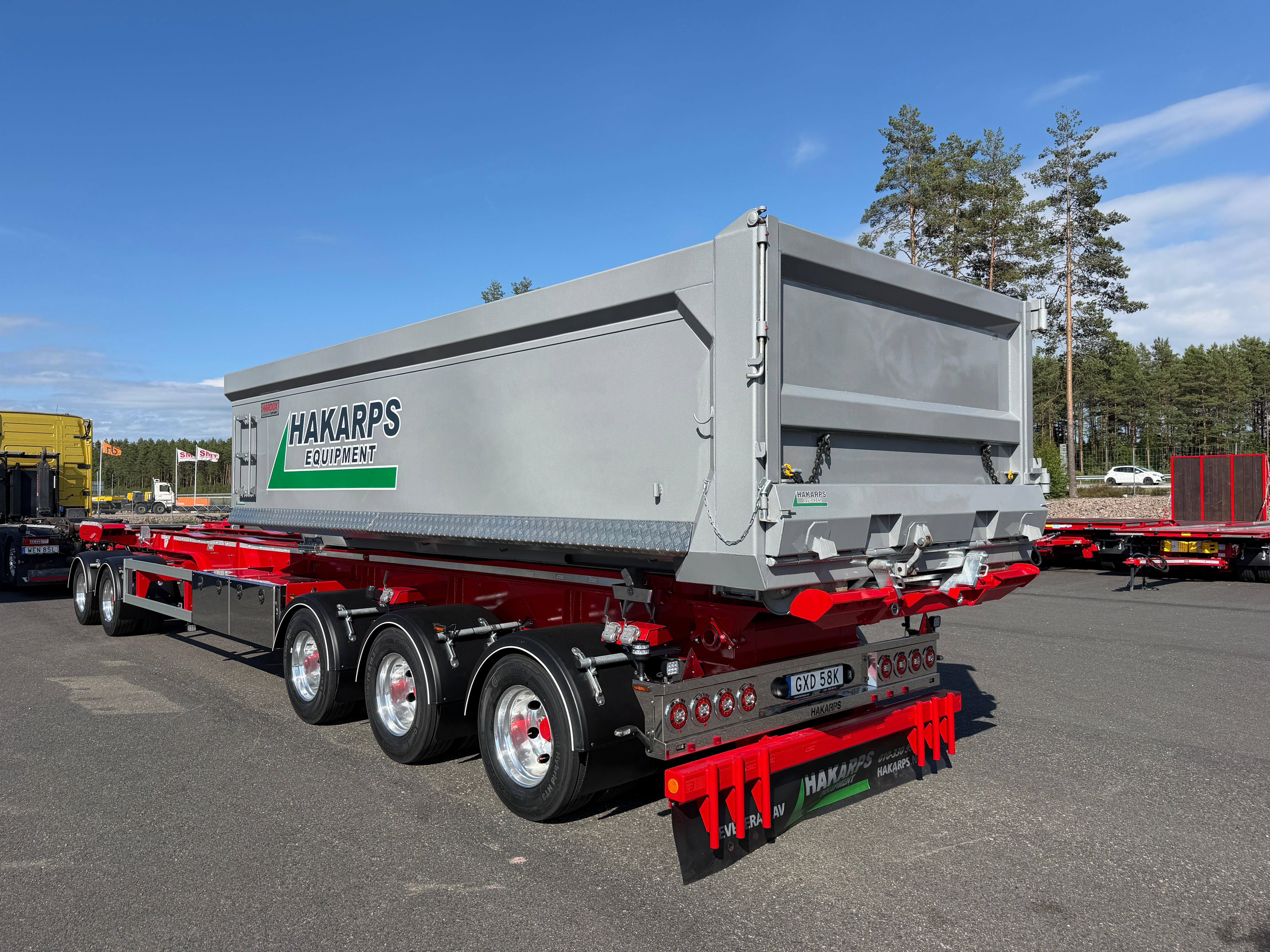 5 axlad 42 tons lastväxlarvagn 2 flak med skjutkolv + tipp