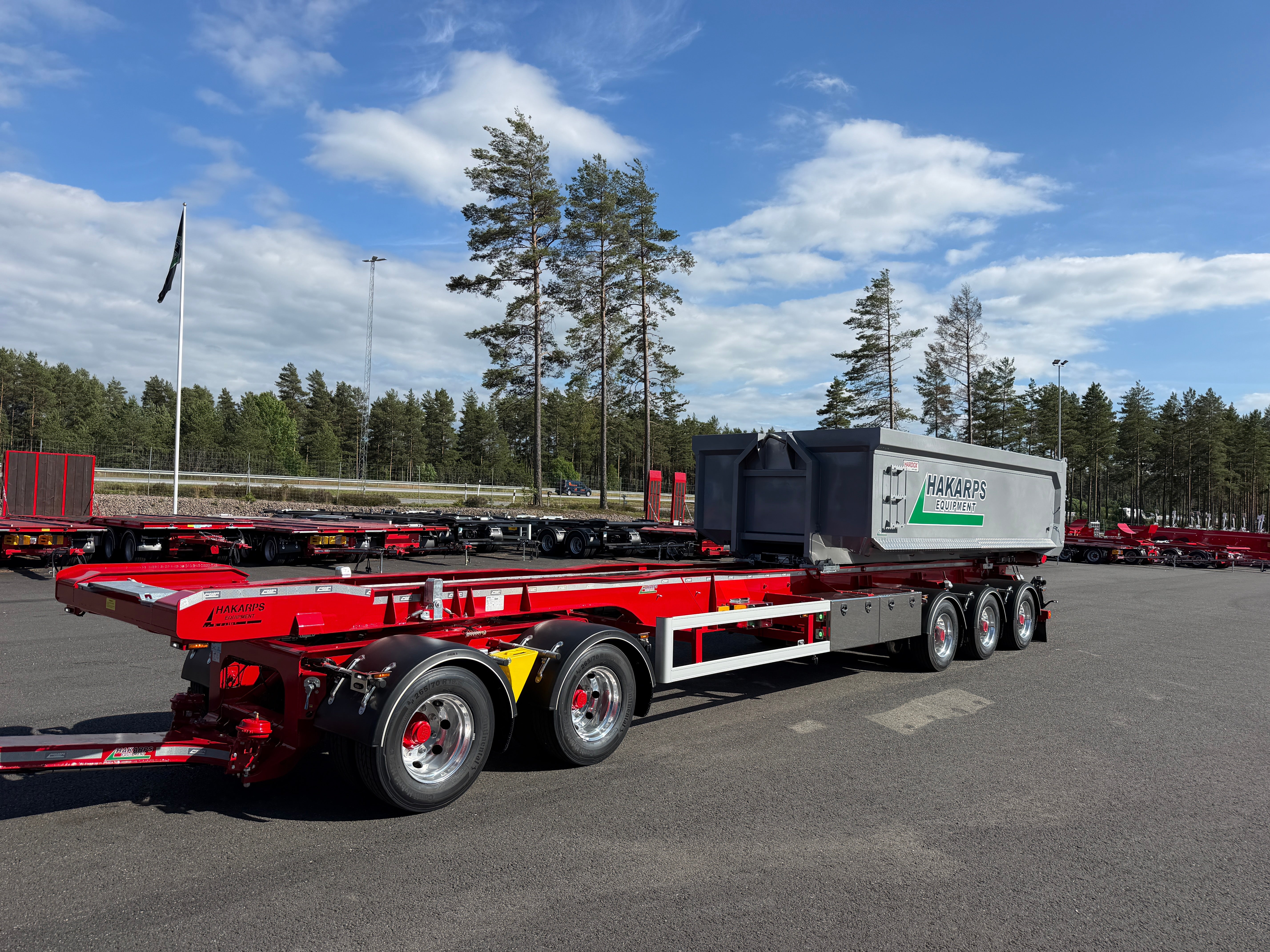 5 axlad 42 tons lastväxlarvagn 2 flak med skjutkolv + tipp