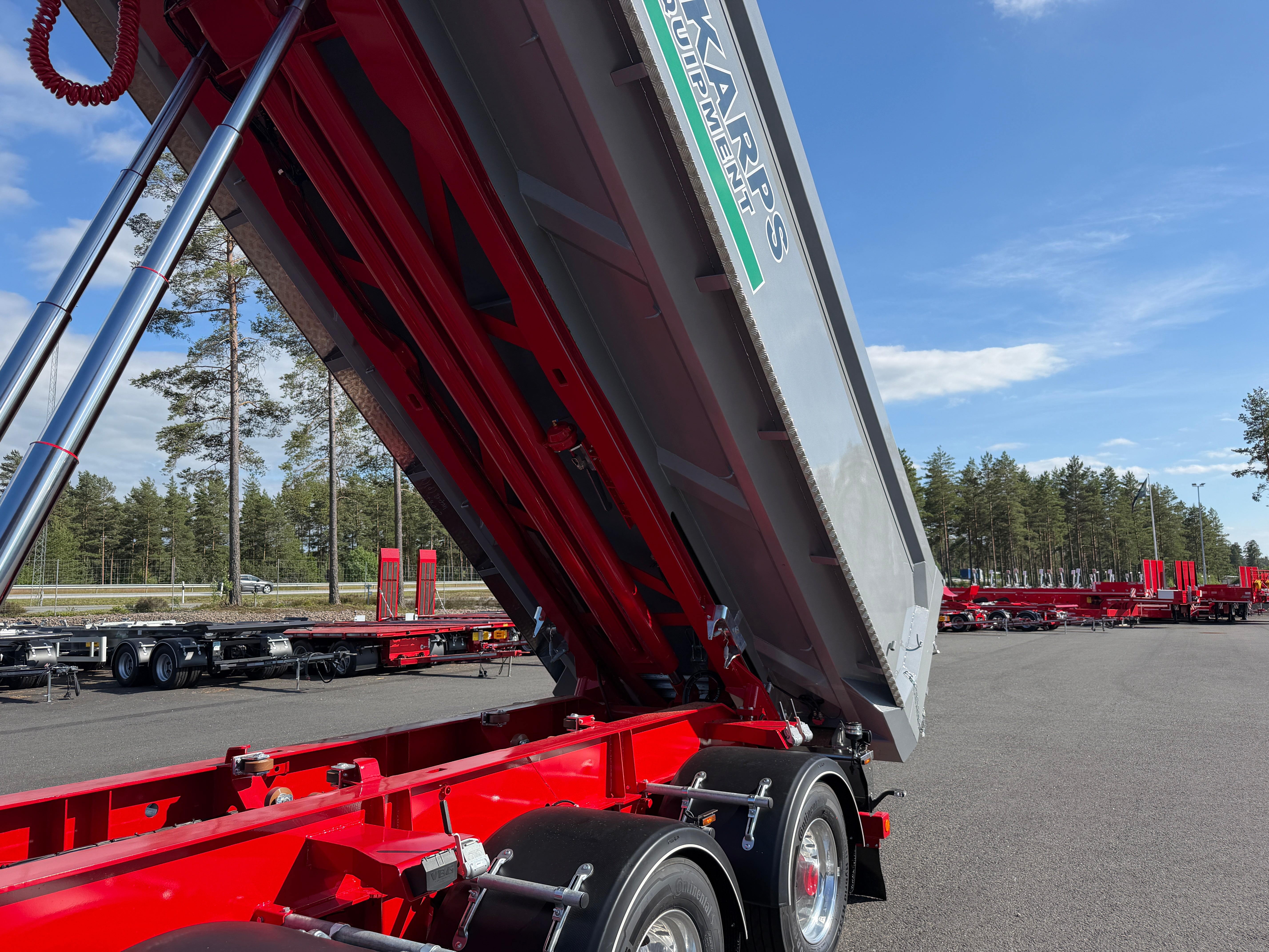 5 axlad 42 tons lastväxlarvagn 2 flak med skjutkolv + tipp