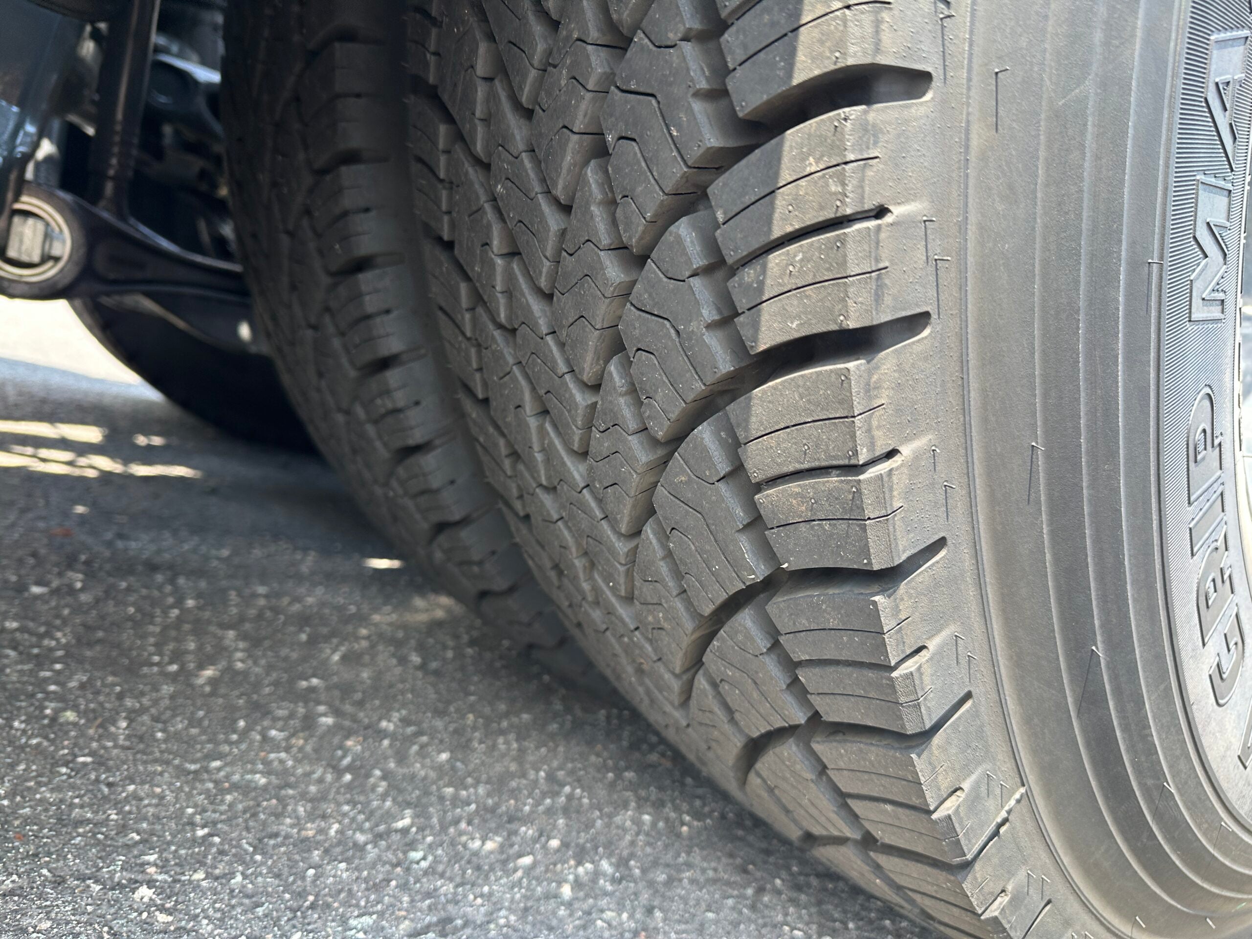Volvo FH16 550 Tridem lastväxlare fullt plogutrustad