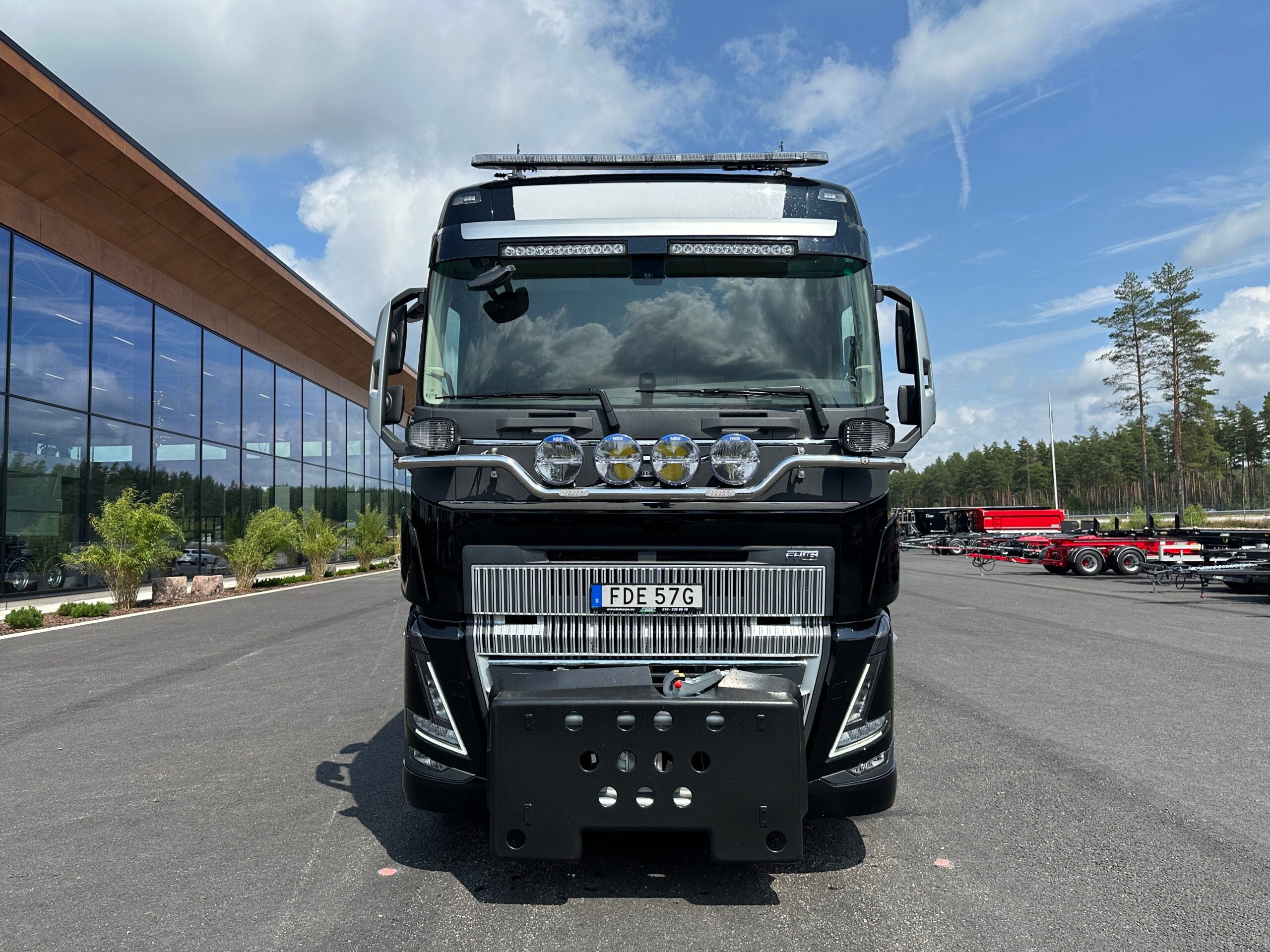 Volvo FH16 550 Tridem lastväxlare fullt plogutrustad