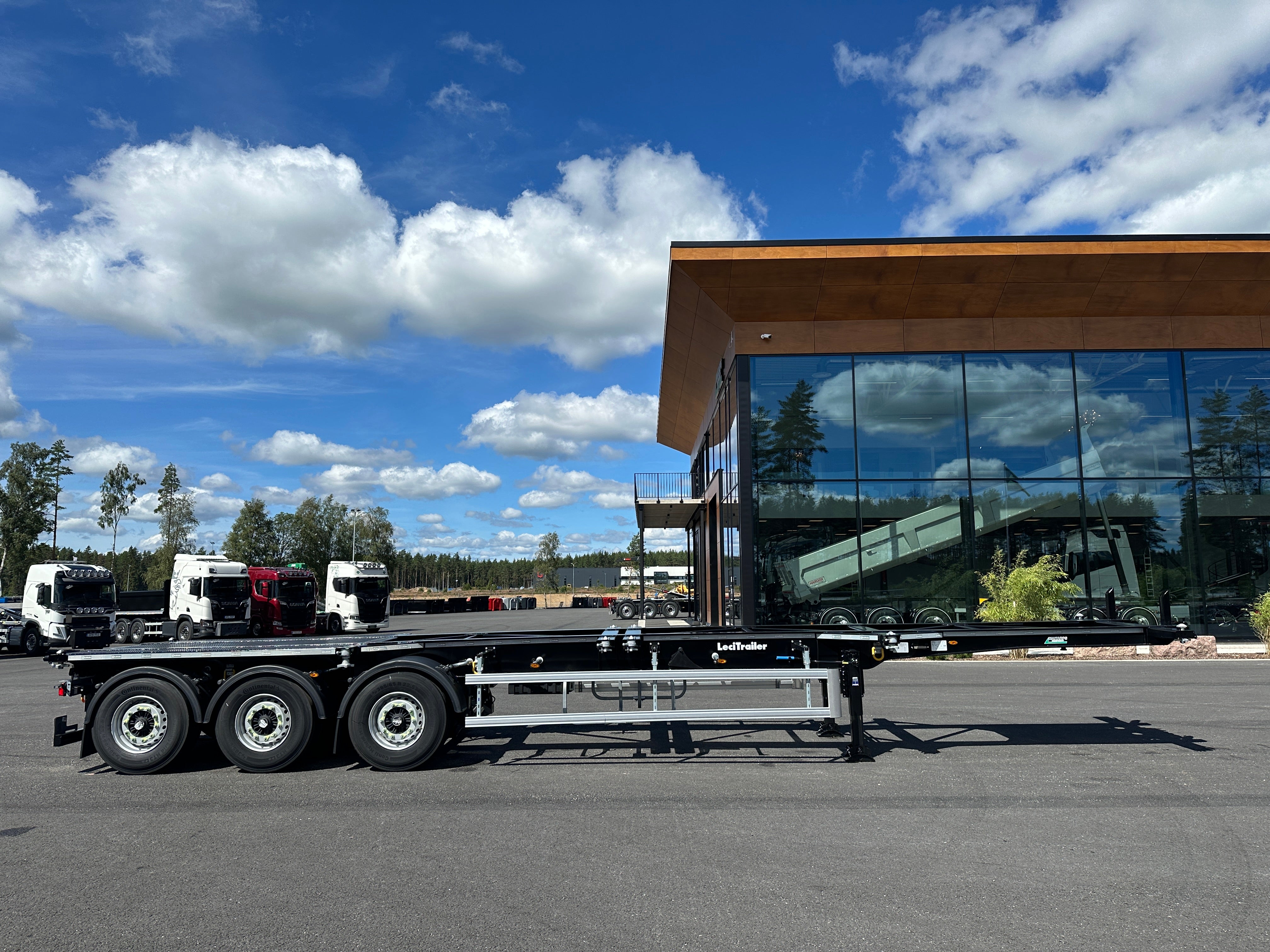 3 axlad LECI Trailer Containerchassie ADR klass