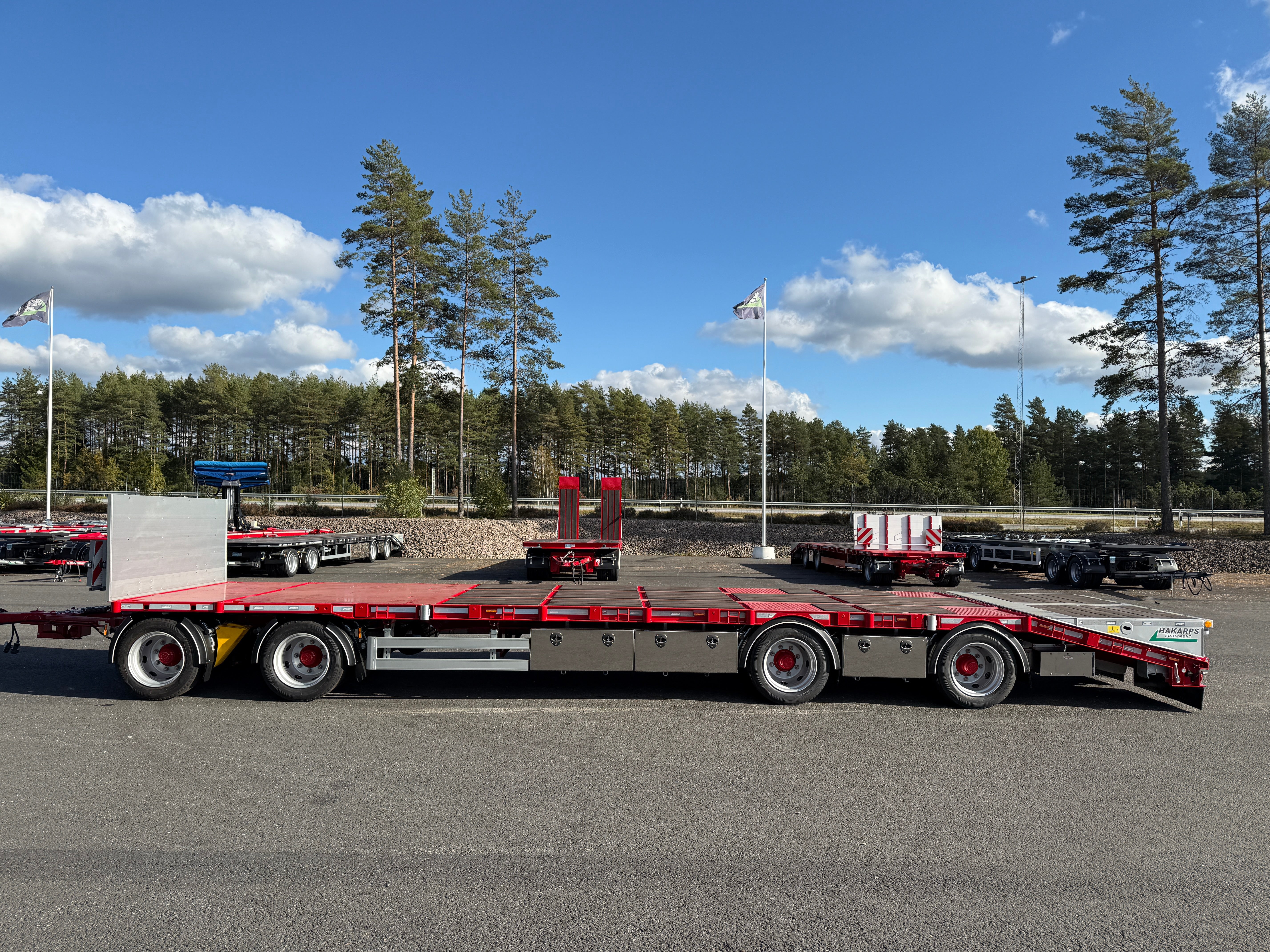 4 axlad 38 tons bodvagn 910mm hög, 10.500mm flakyta