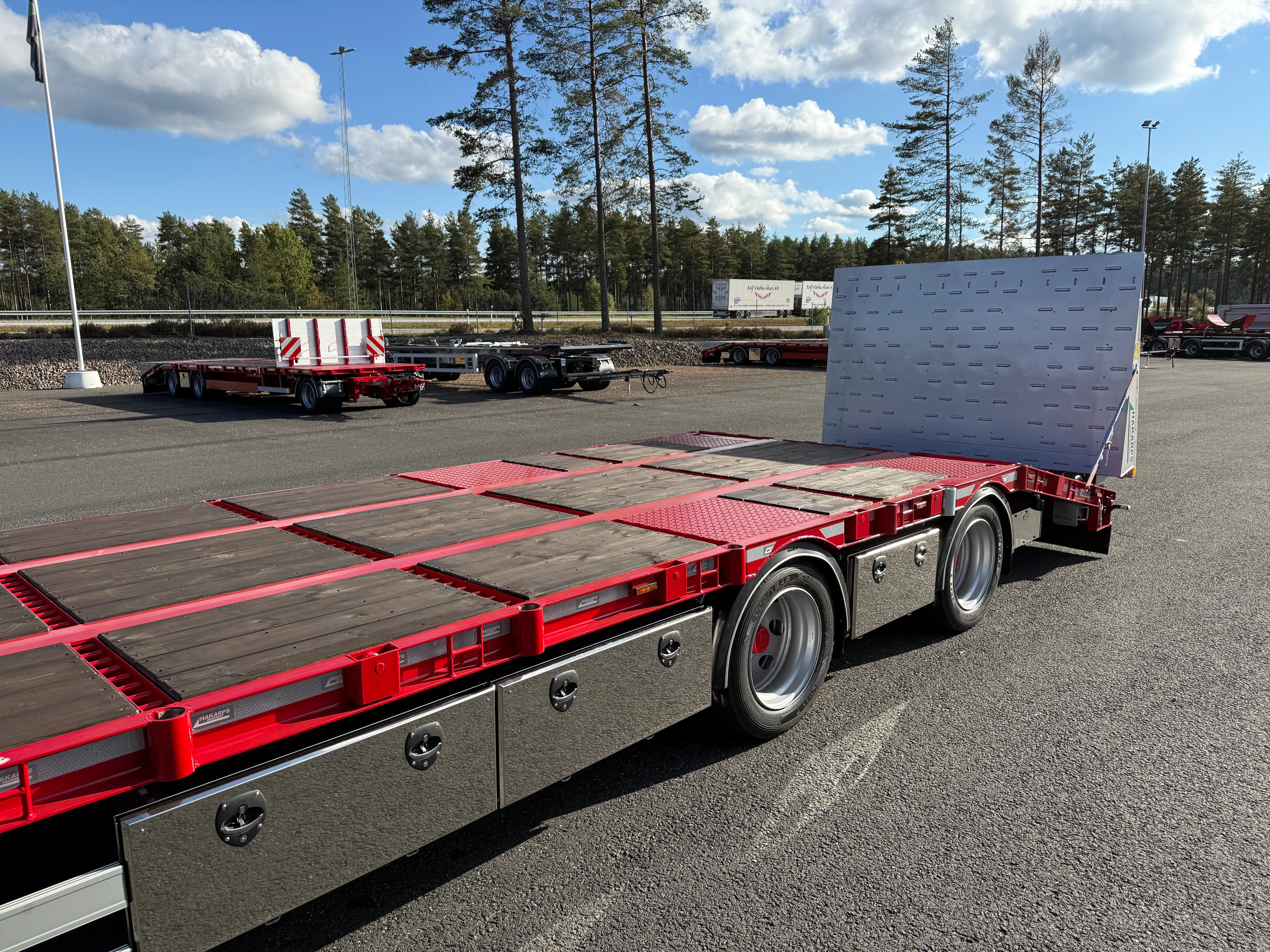 4 axlad 38 tons bodvagn 910mm hög, 10.500mm flakyta