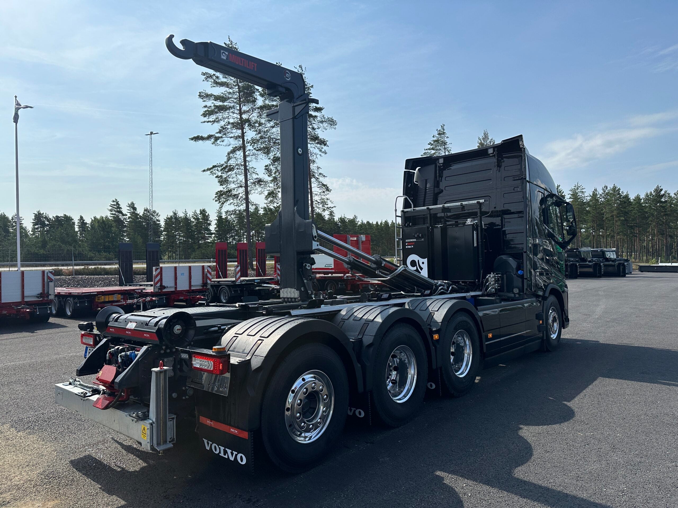 Volvo FH540 Tridem lastväxlare fullt plogutrustad