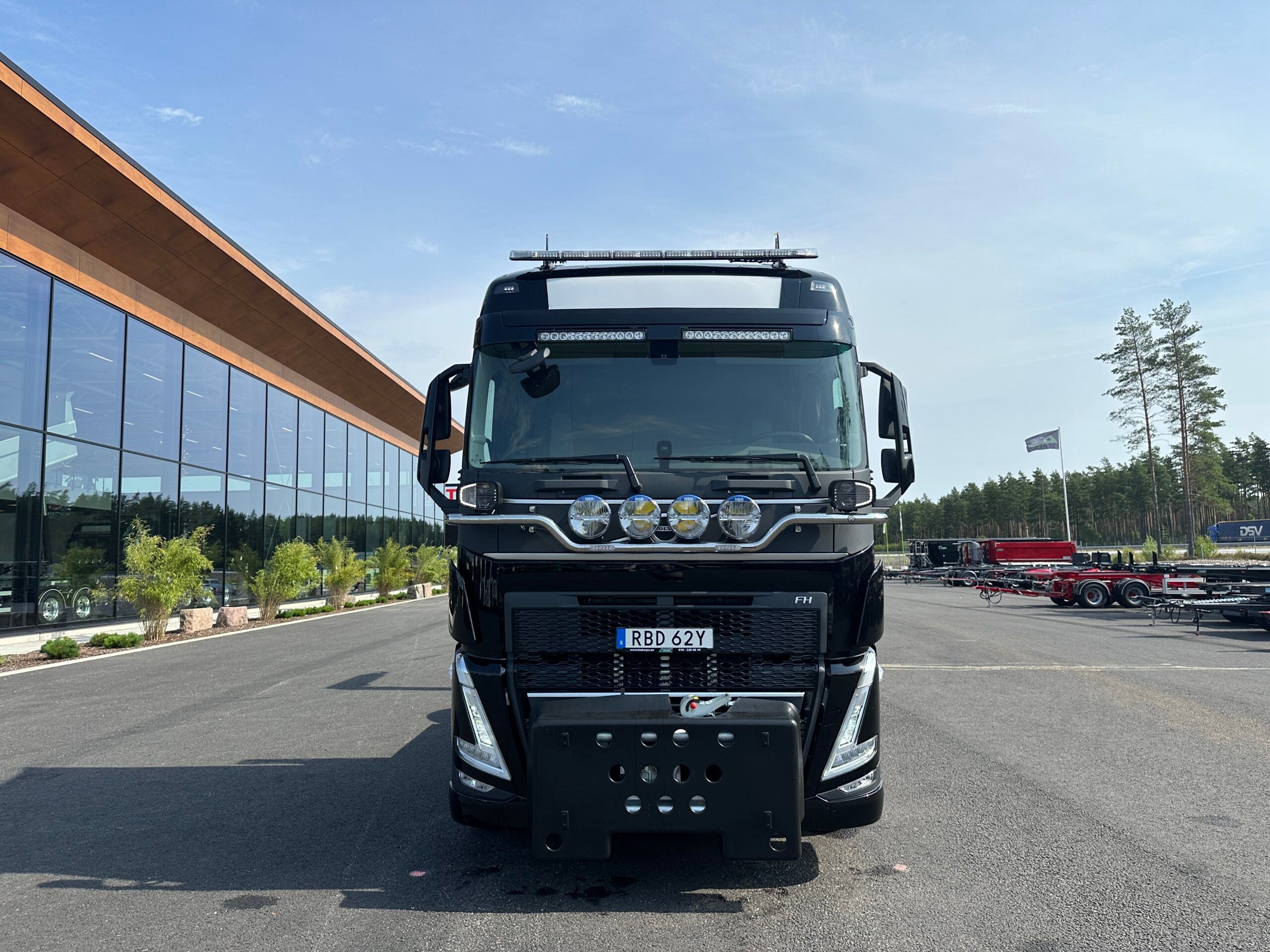 Volvo FH540 Tridem lastväxlare fullt plogutrustad