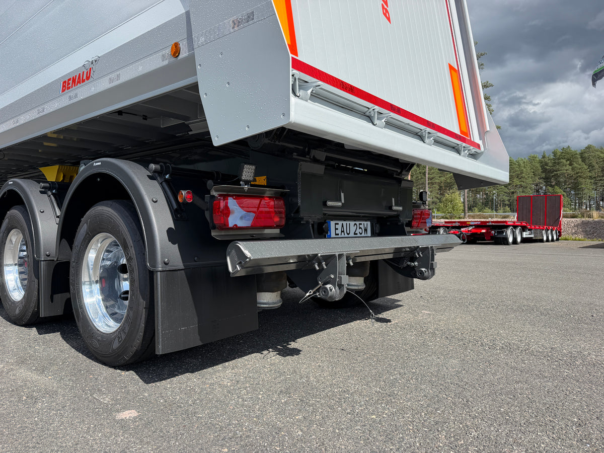 Benalu 5 axlad 42 tons tippvagn med dubbelmontage