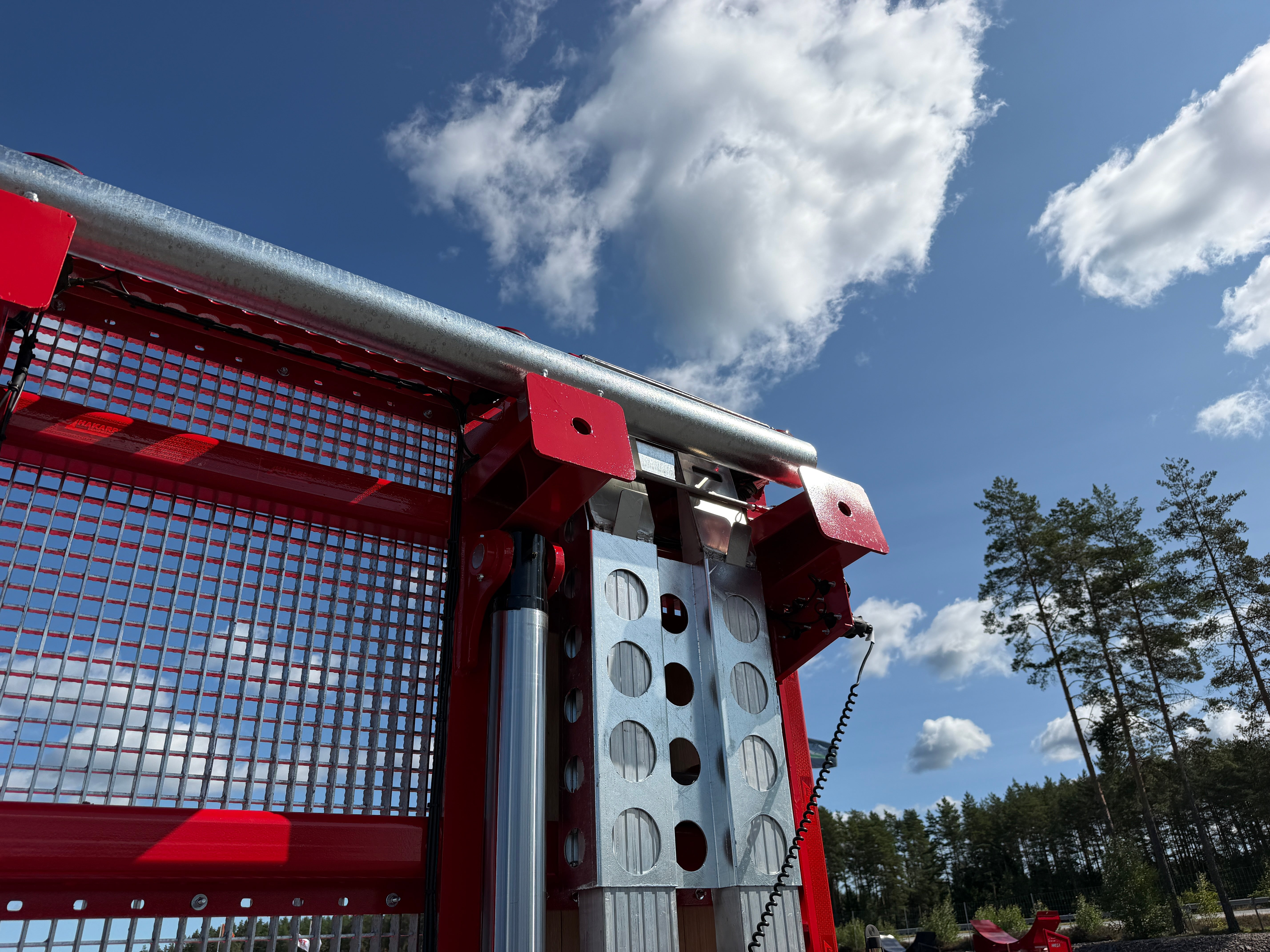 5 axlad 42 tons plan maskinvagn med uppvikbar ramp