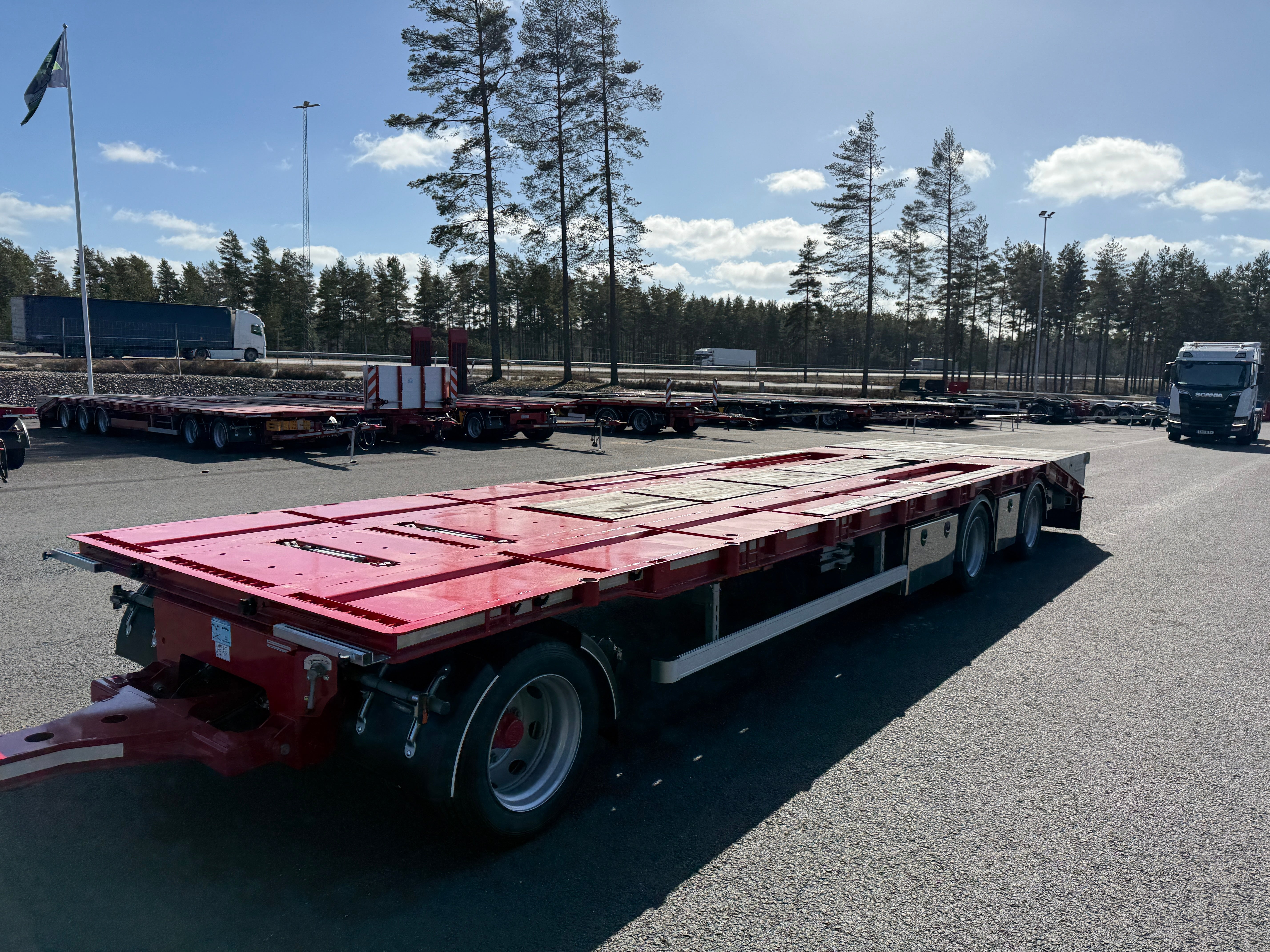 3 axlad 30 tons kombivagn för 1 flak