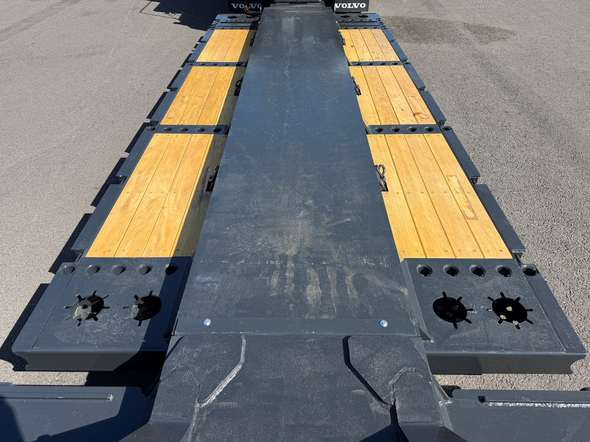4 axlad ROJO maskintrailer avbröstningsbar svanhals med trumbon