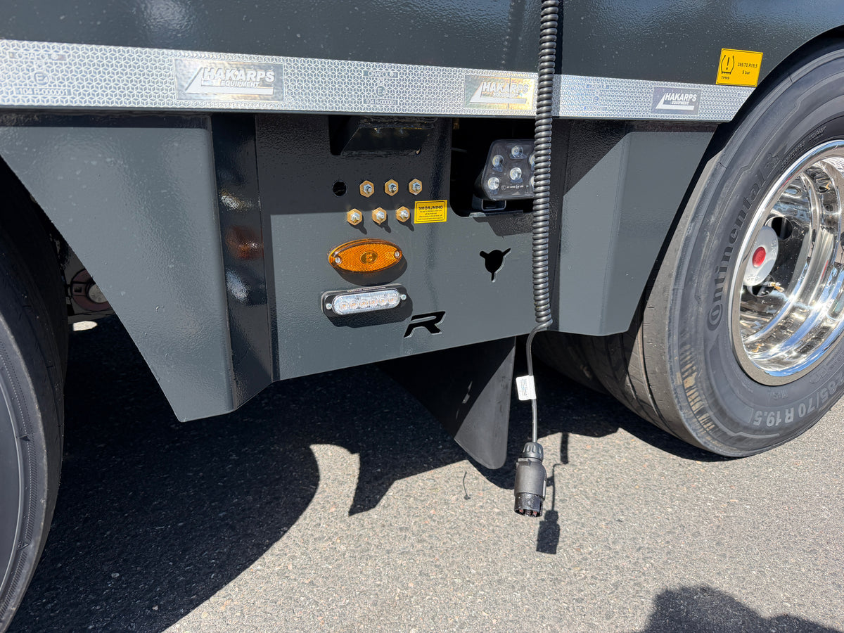 4 axlad ROJO maskintrailer avbröstningsbar svanhals med trumbon