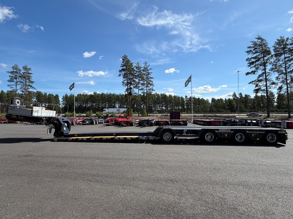 4 axlad ROJO maskintrailer avbröstningsbar svanhals med trumbon
