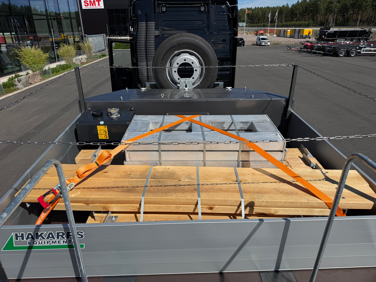 4 axlad ROJO maskintrailer avbröstningsbar svanhals med trumbon
