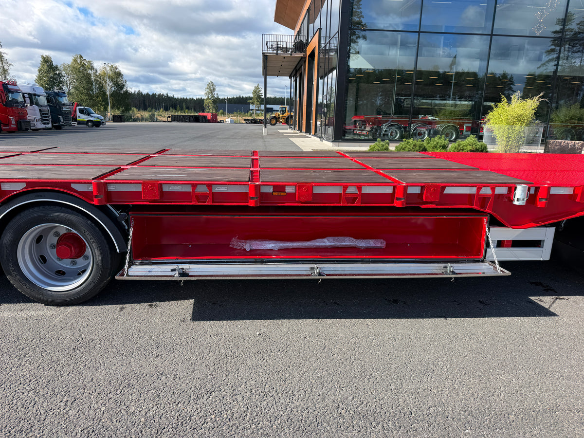 4 axlad 38 tons bodvagn 920mm hög, 10.500mm flakyta