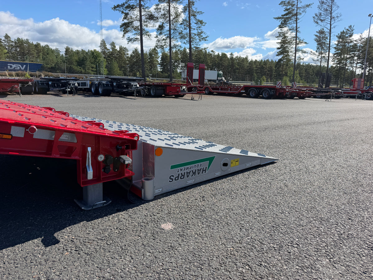 4 axlad 38 tons bodvagn 920mm hög, 10.500mm flakyta