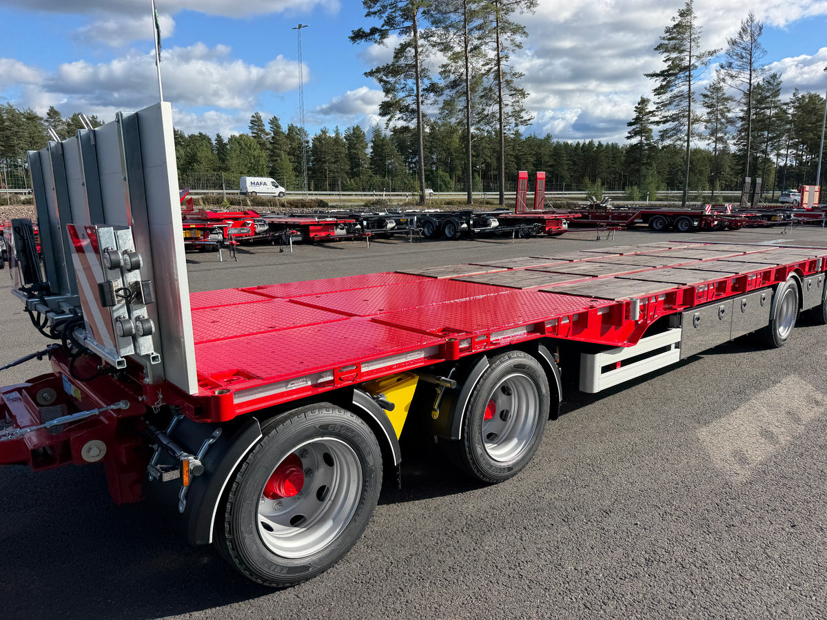 4 axlad 38 tons bodvagn 920mm hög, 10.500mm flakyta