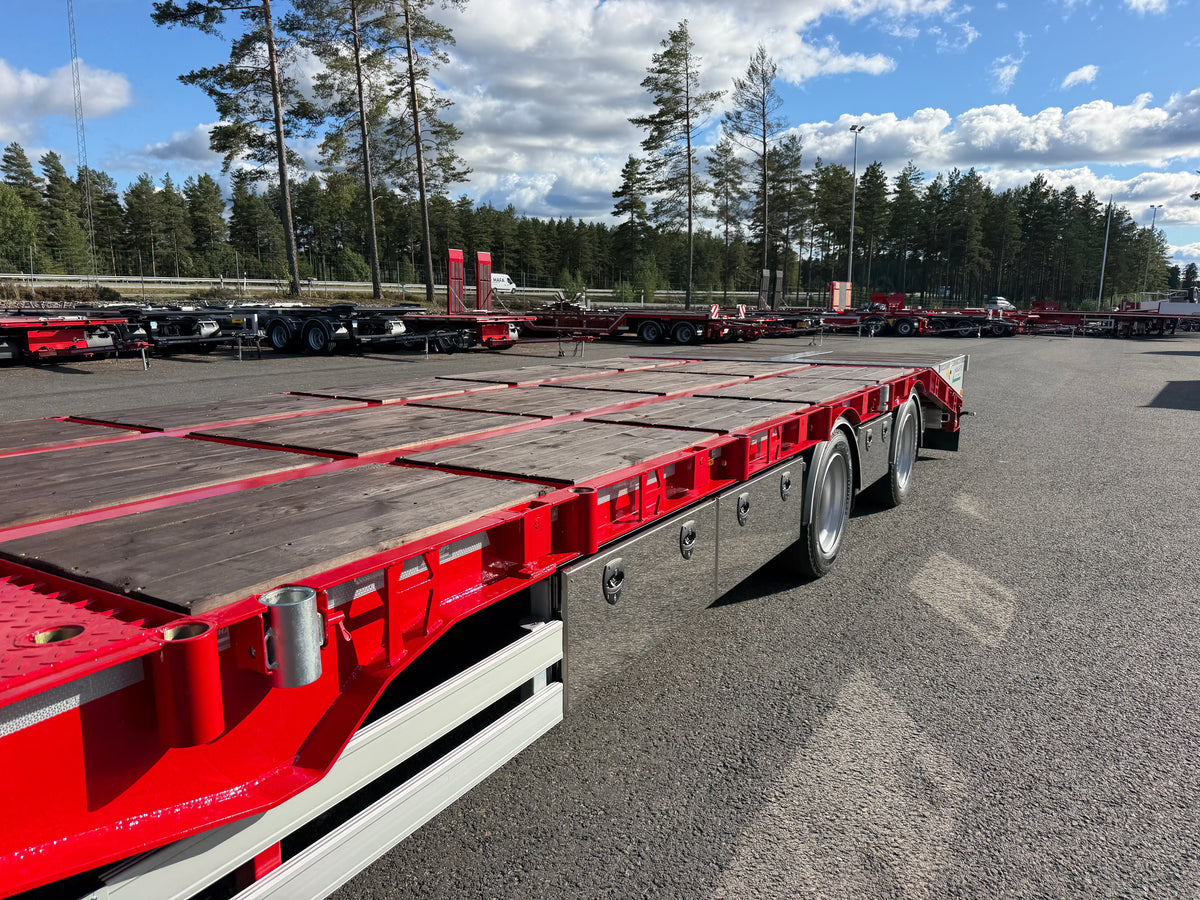 4 axlad 38 tons bodvagn 920mm hög, 10.500mm flakyta
