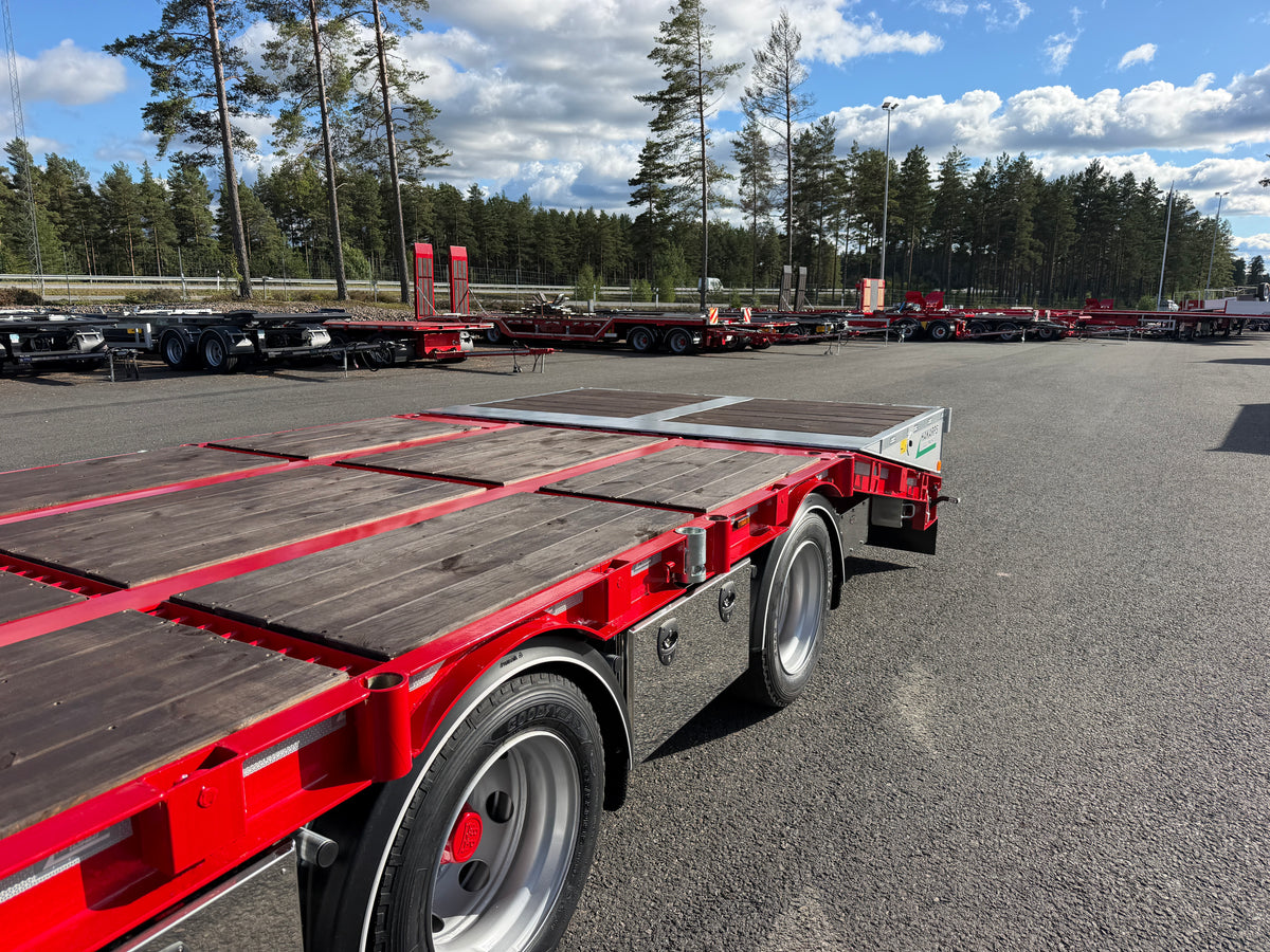 4 axlad 38 tons bodvagn 920mm hög, 10.500mm flakyta