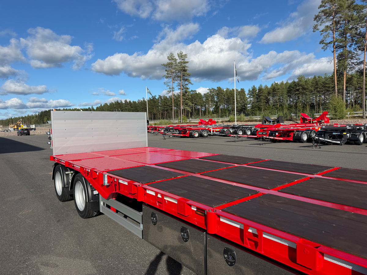 4 axlad 38 tons bodvagn 920mm hög, 10.500mm flakyta