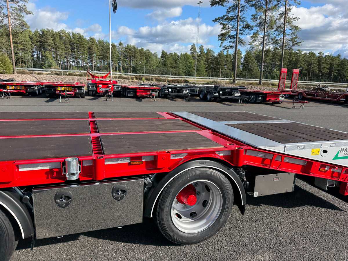 4 axlad 38 tons bodvagn 920mm hög, 10.500mm flakyta