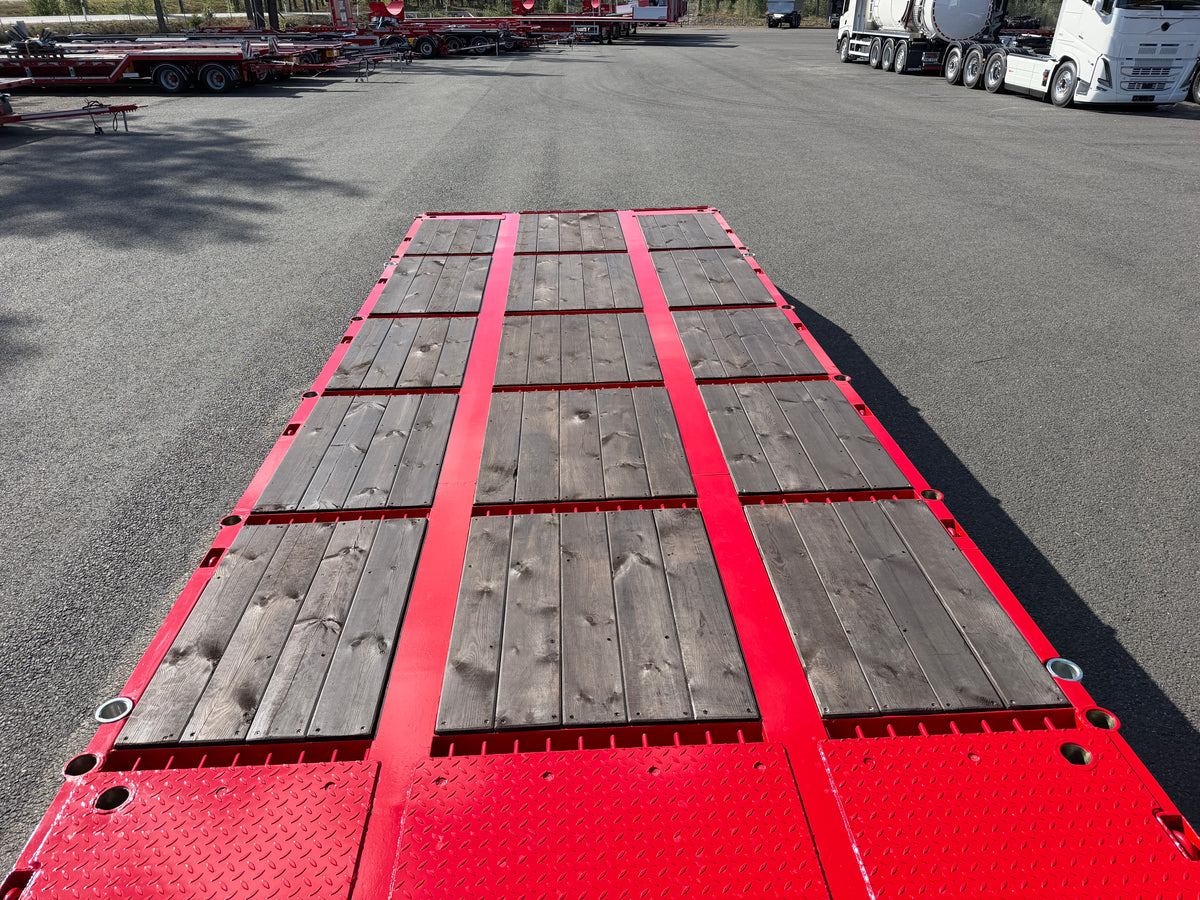 4 axlad 38 tons bodvagn 920mm hög, 10.500mm flakyta