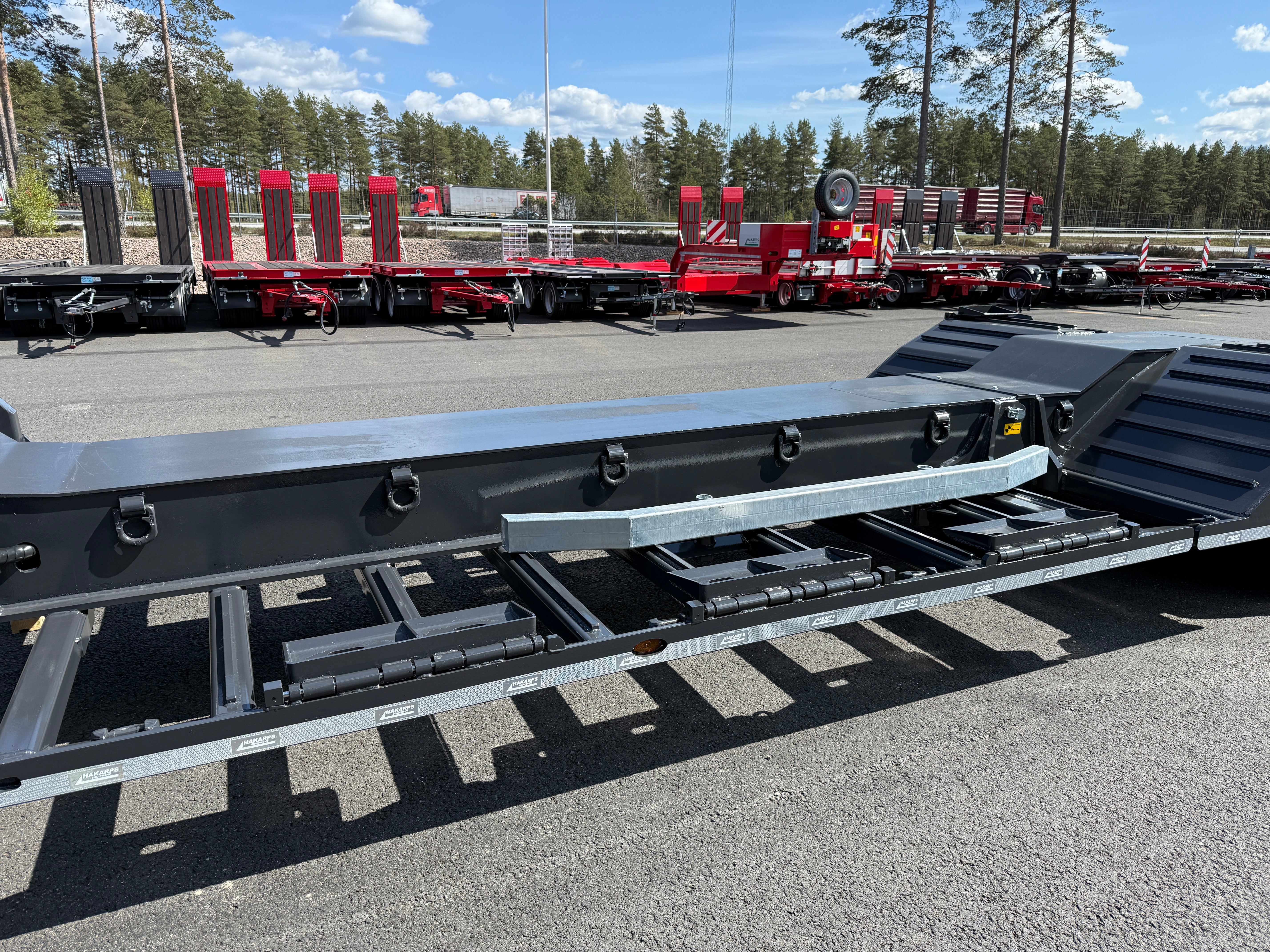 3 axlad ROJO skogsmaskinstrailer