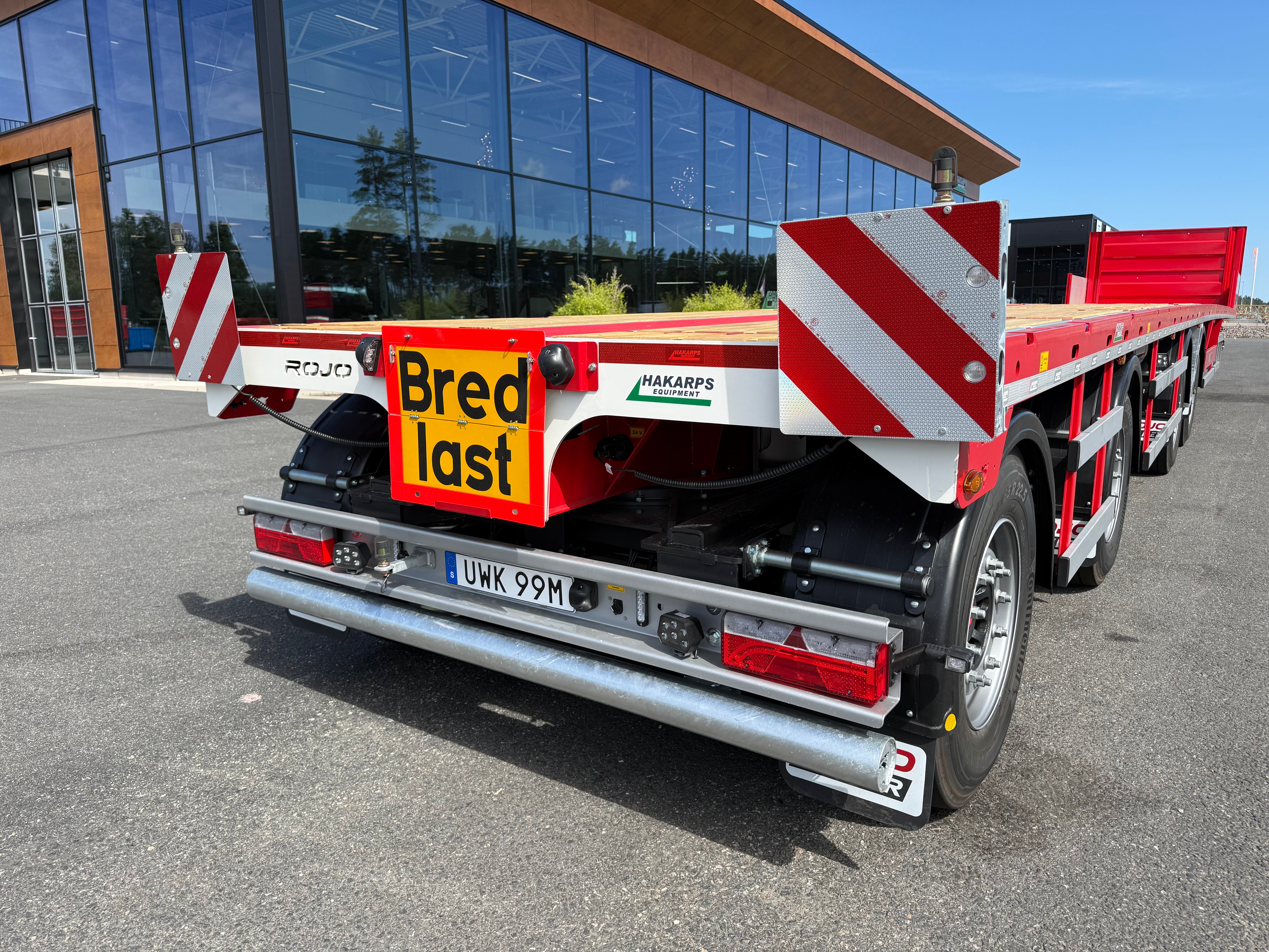 Hakarps - ROJO 4 axlad 18,5m rak trailer, styrning axl 2,3,4