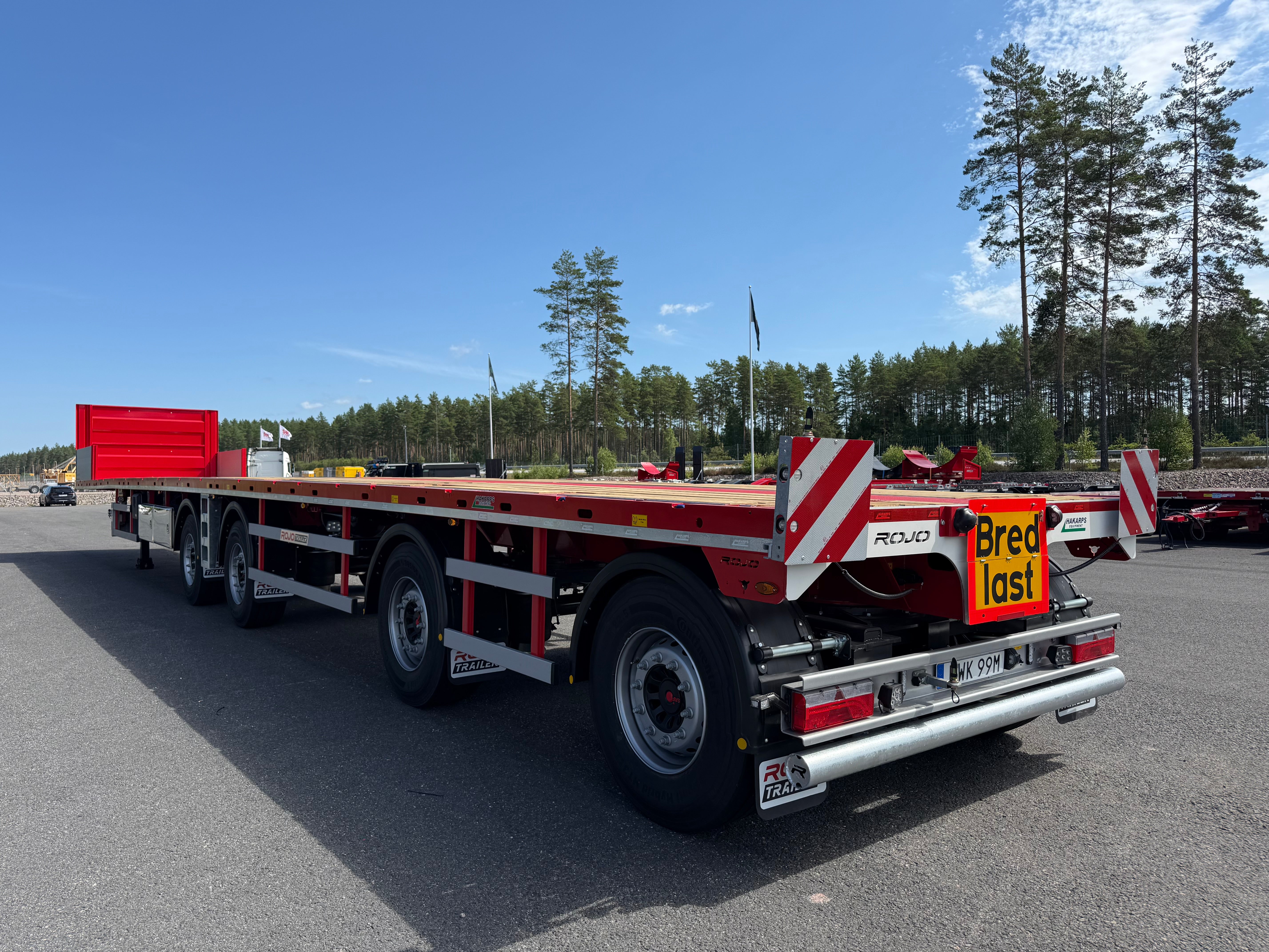 Hakarps - ROJO 4 axlad 18,5m rak trailer, styrning axl 2,3,4