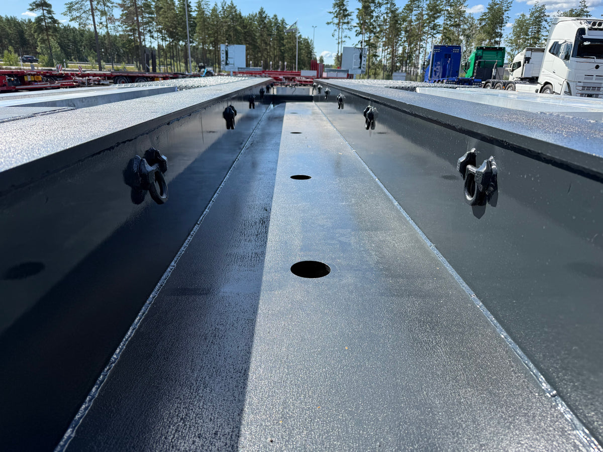 4 axlad ROJO maskintrailer avbröstningsbar svanhals med trumbon