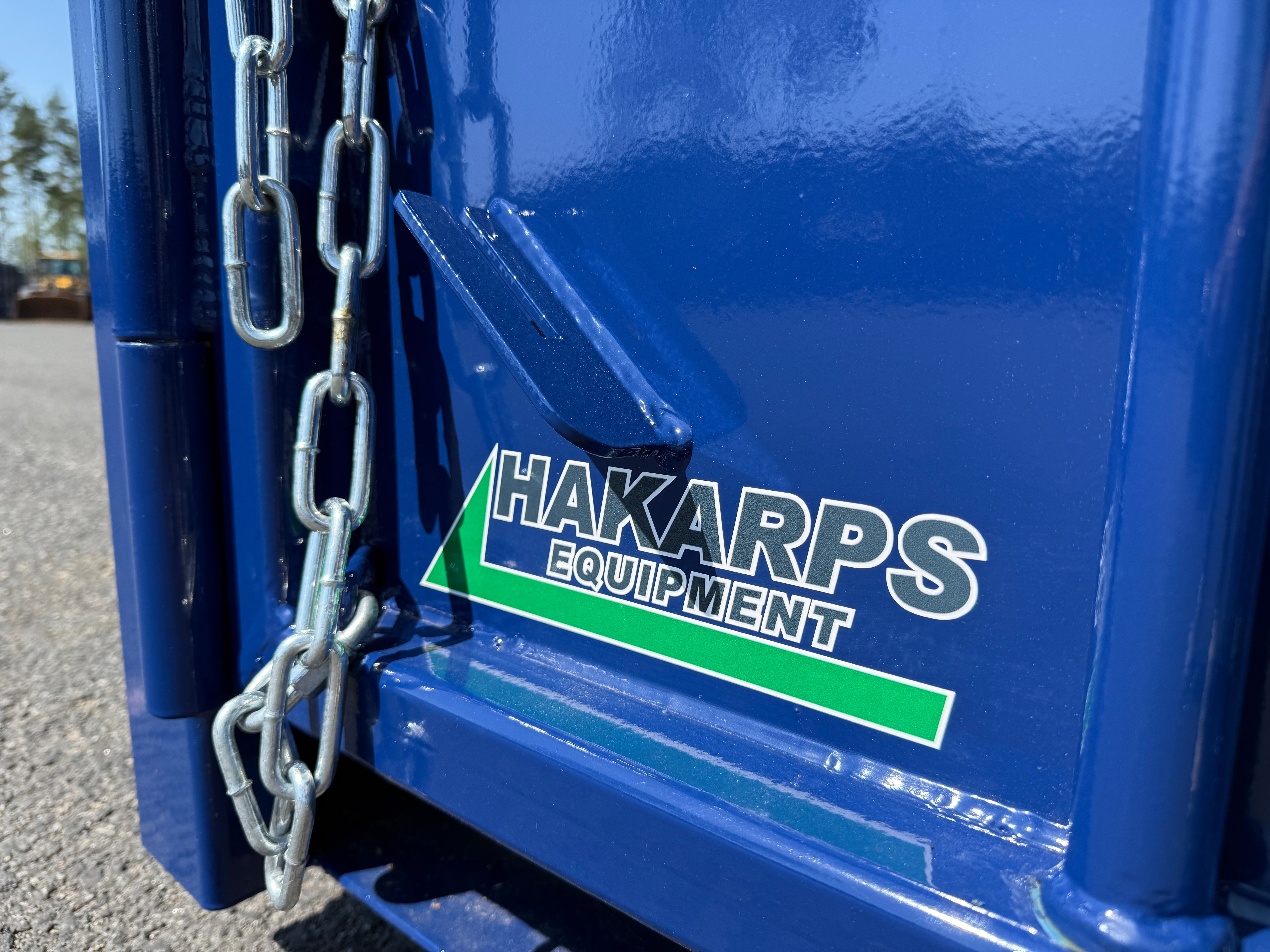 40m3 container med öppningsbar sida + kapell