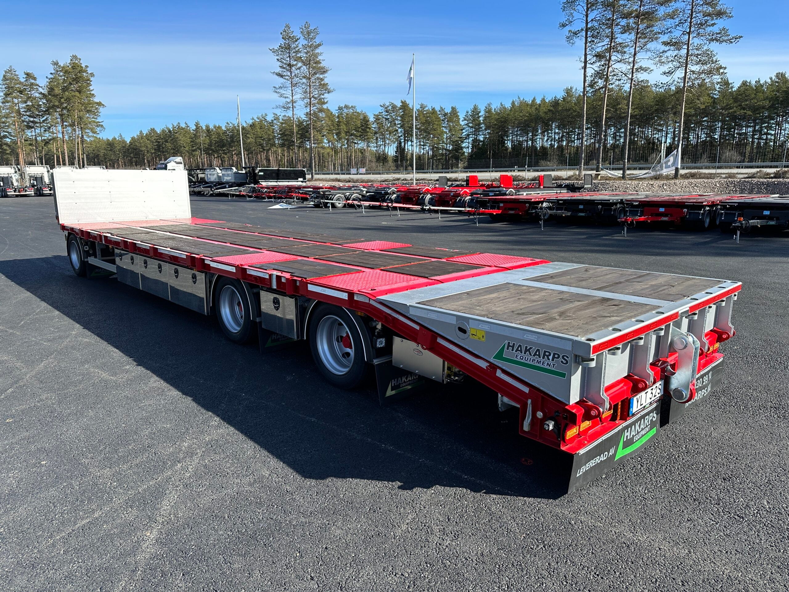 3 axlad 30 tons bodvagn 910mm hög, 10.500mm flakyta